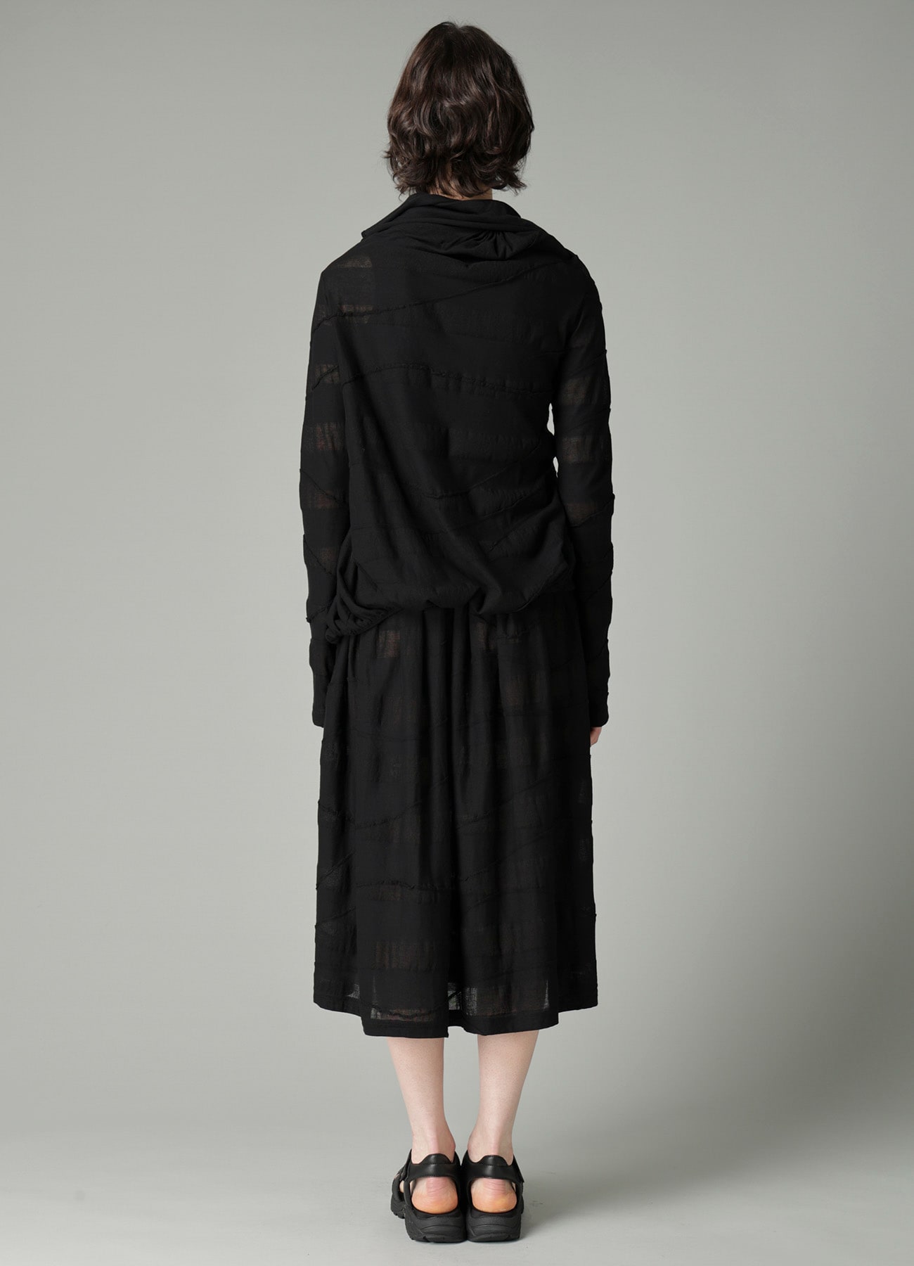 TUCK JACQUARD GATHER DETAIL CARDIGAN