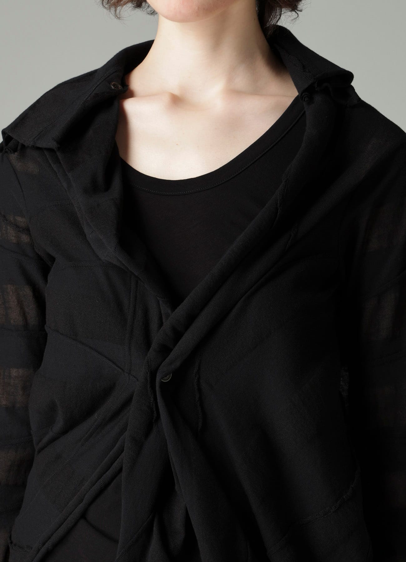 TUCK JACQUARD GATHER DETAIL CARDIGAN