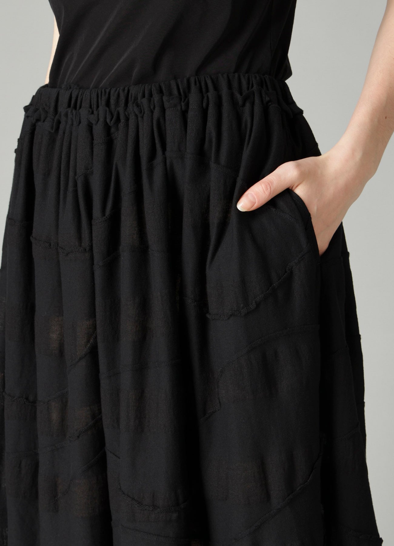 TUCK JACQUARD GATHER DETAIL SKIRT