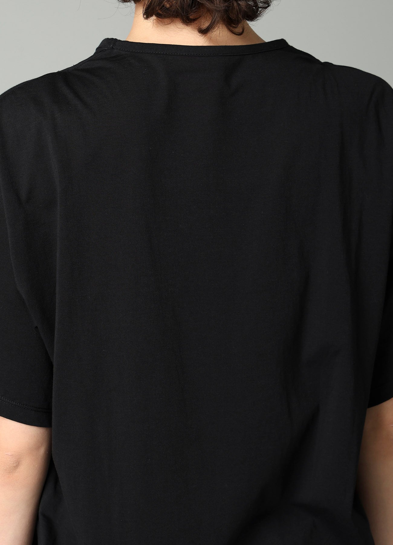 SINGLE JERSEY GATHER DETAIL SHORT SLV T