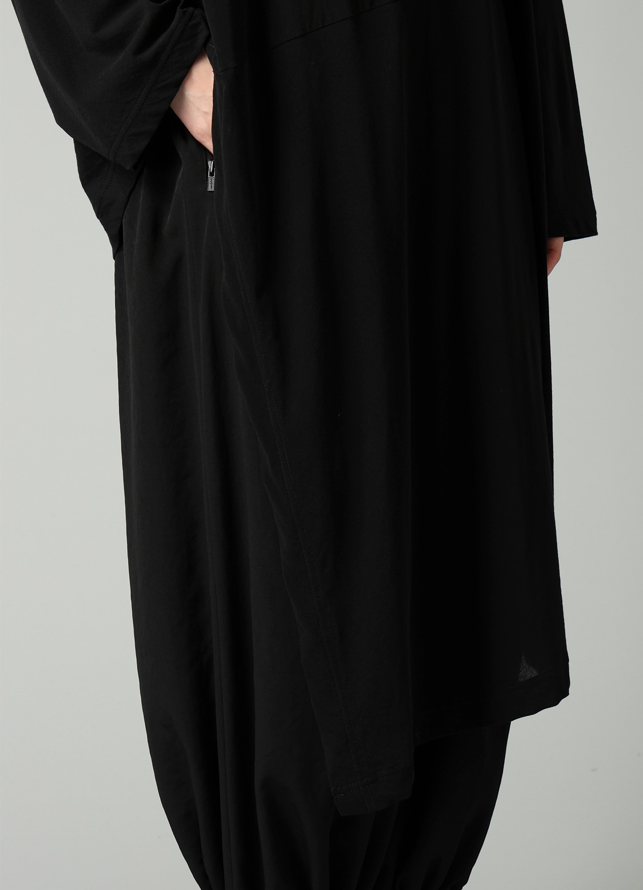 SOFT SINGLE JERSEY UNBALANCED LONG SLV T