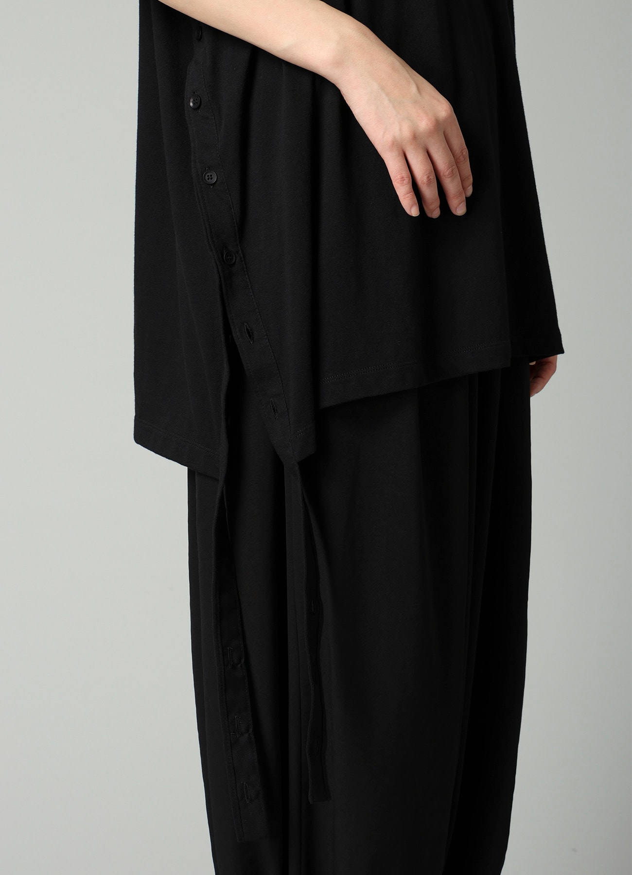 SOFT SINGLE JERSEY ASYMMETRIC SHORT SLV T B