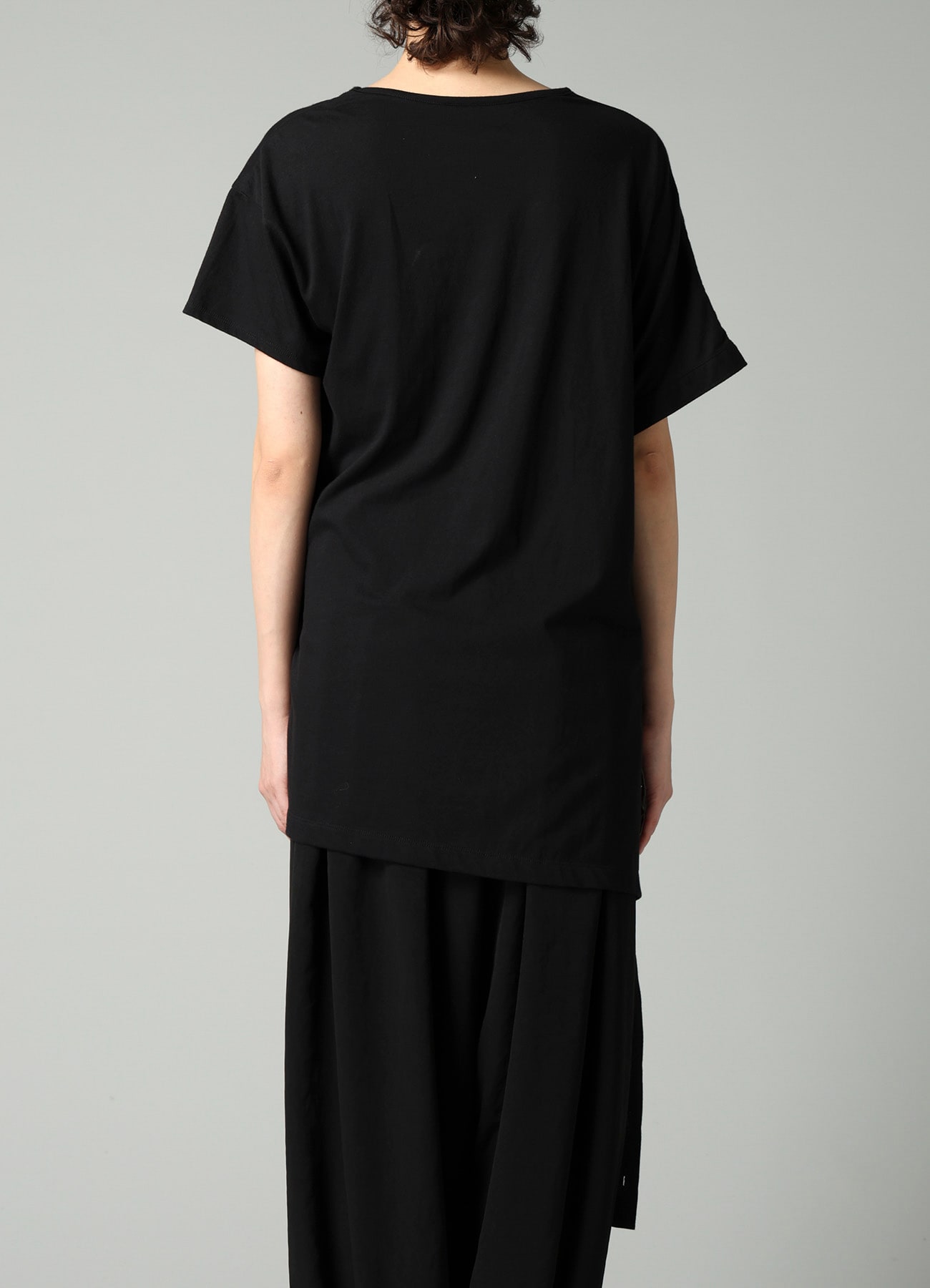 SOFT SINGLE JERSEY ASYMMETRIC SHORT SLV T B