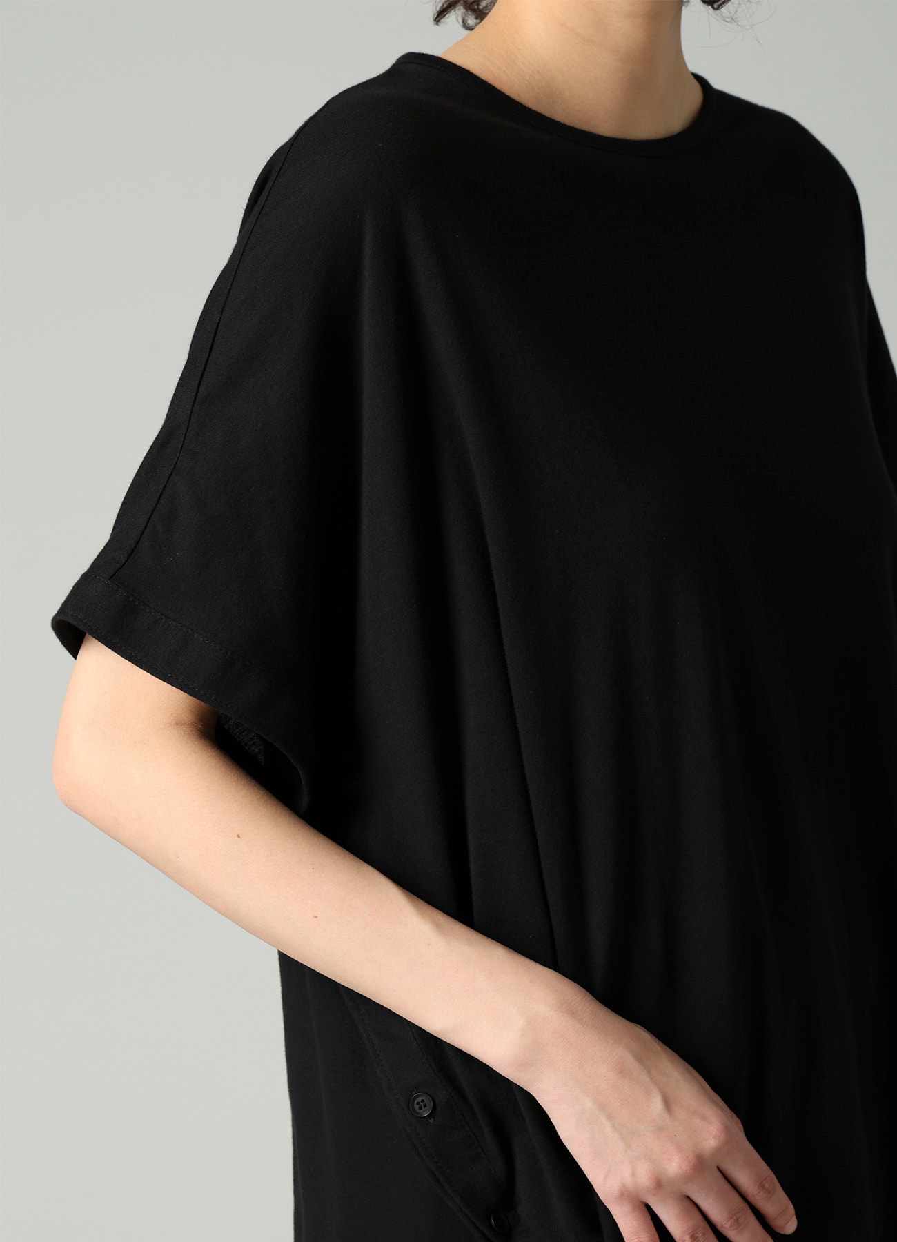 SOFT SINGLE JERSEY ASYMMETRIC SHORT SLV T B