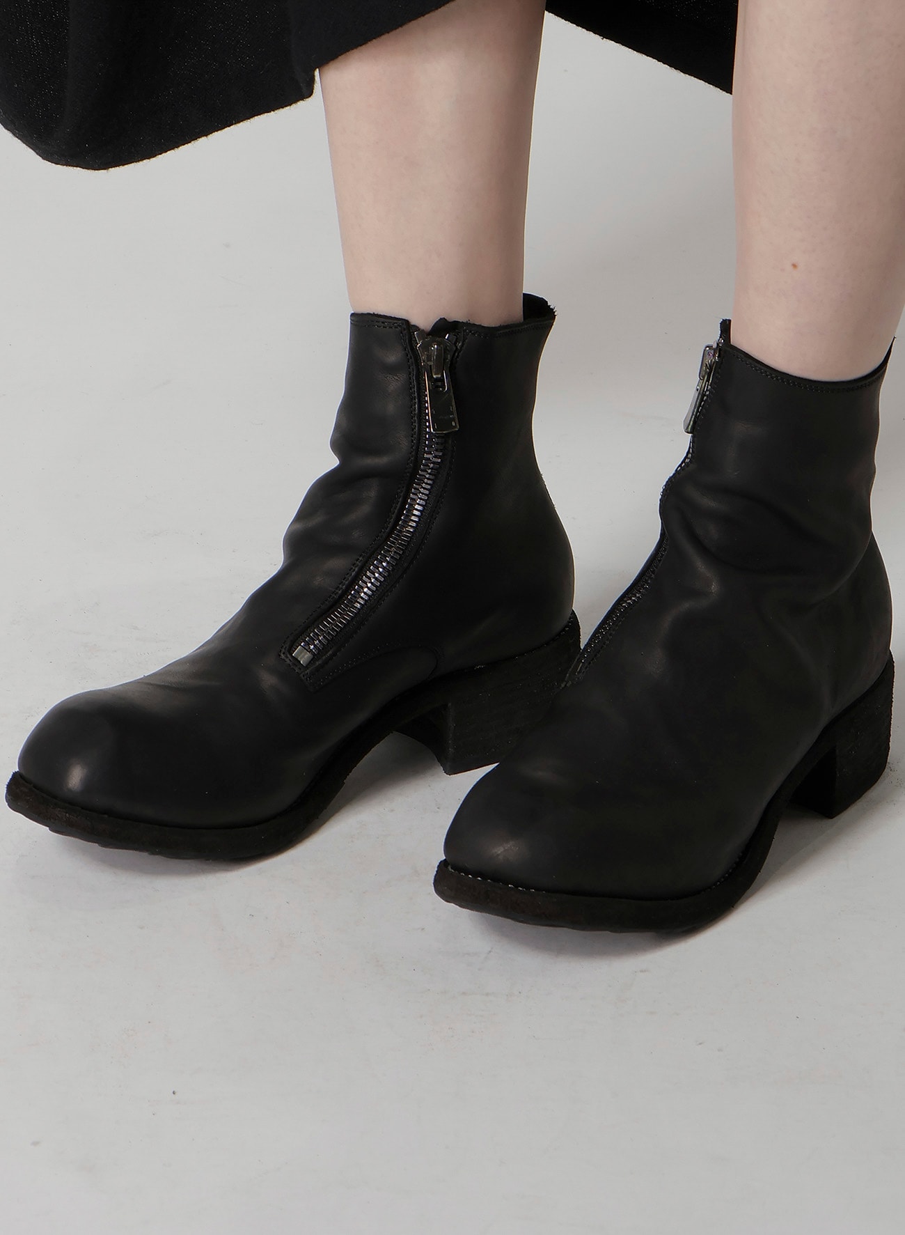 GRAINED CALFSKIN INSIDE ZIP BOOTS