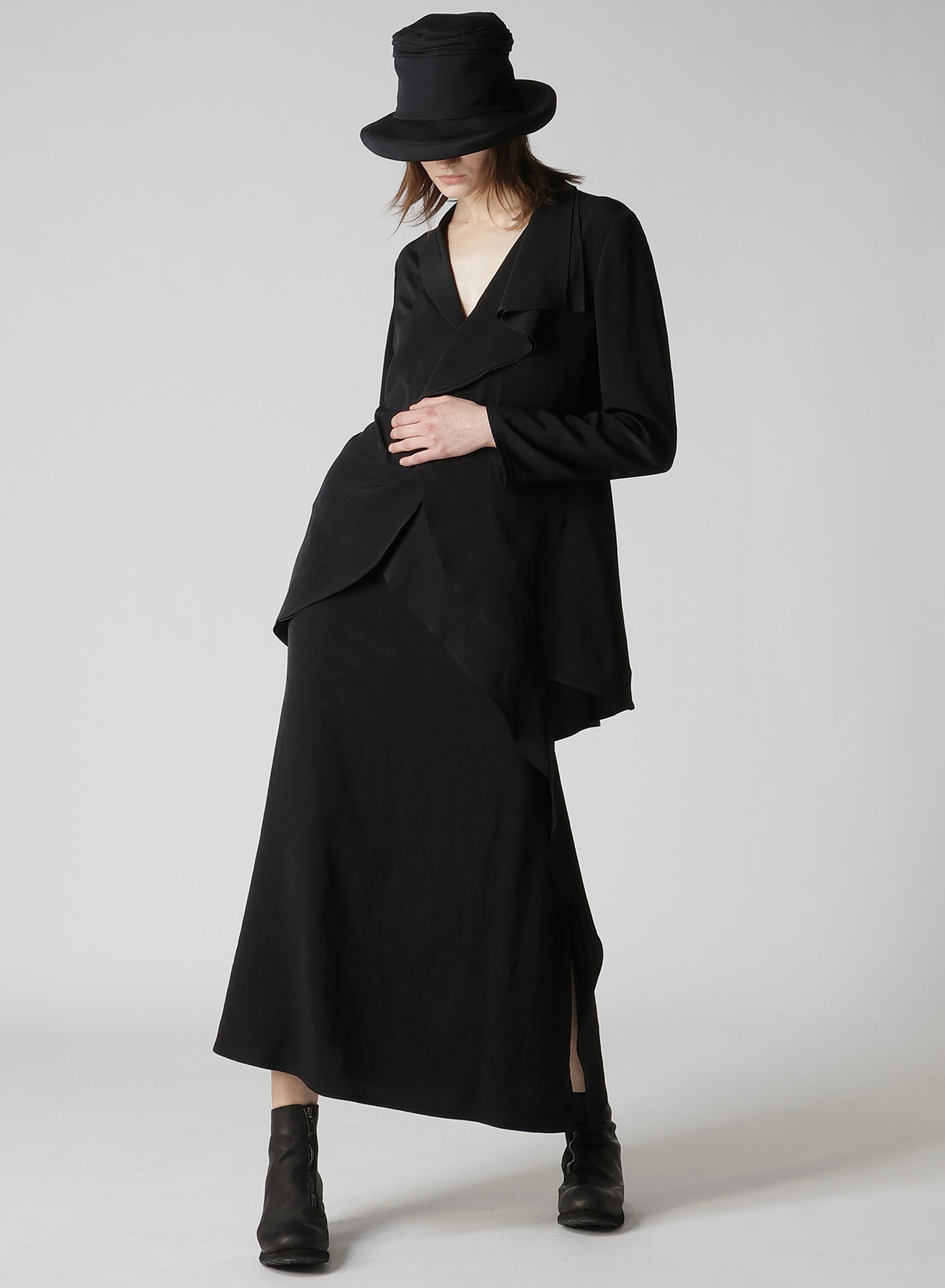 GABARDINE DRAPED CROCHET