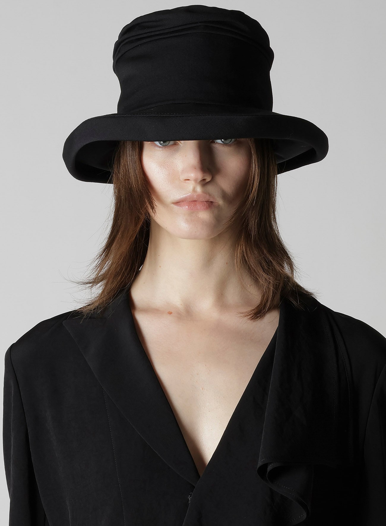 GABARDINE DRAPED CROCHET