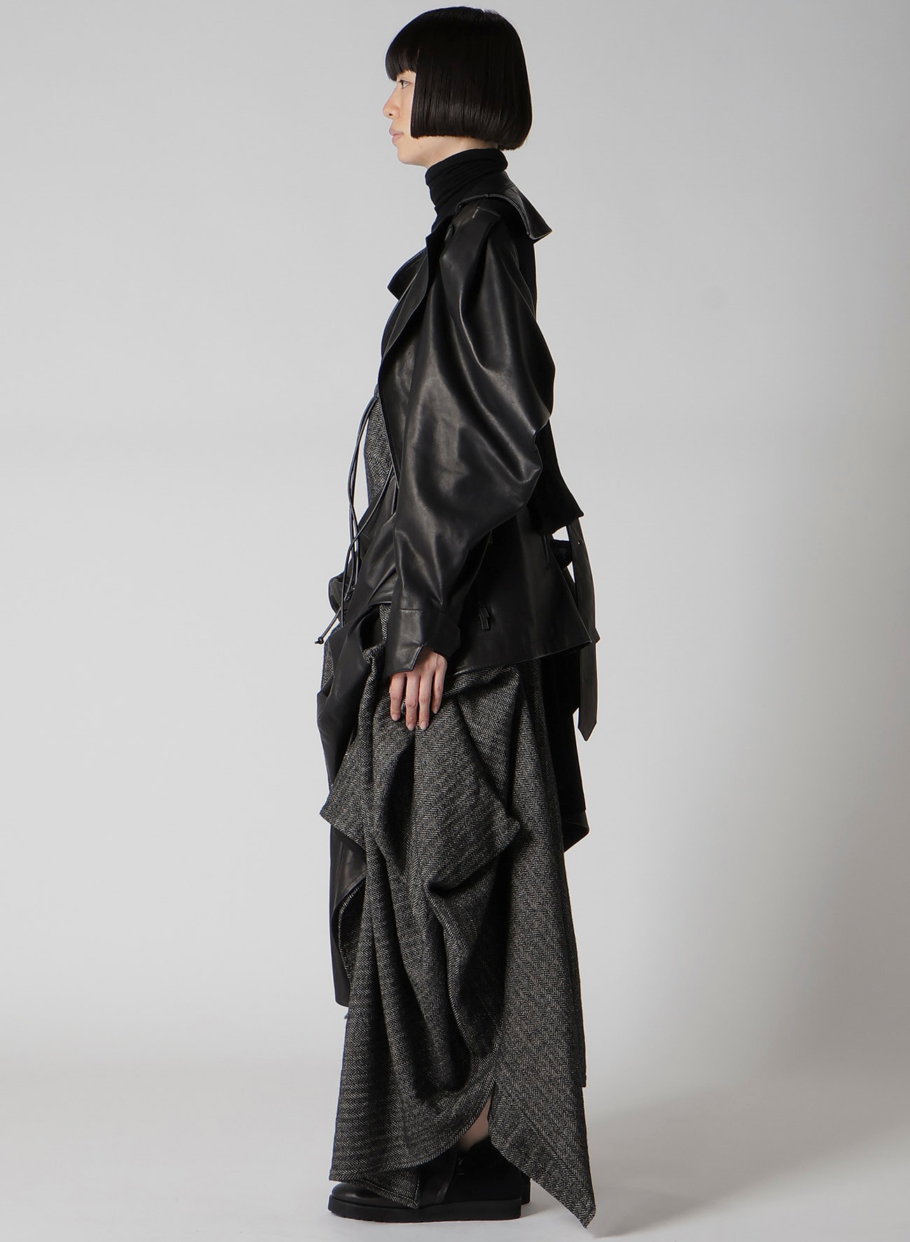 HORSE LEATHER TUCKED SLV BELTED JACKET