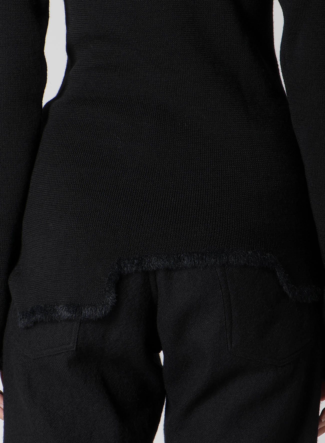 12G RIB JAGGED HEM ROUND NECK PO