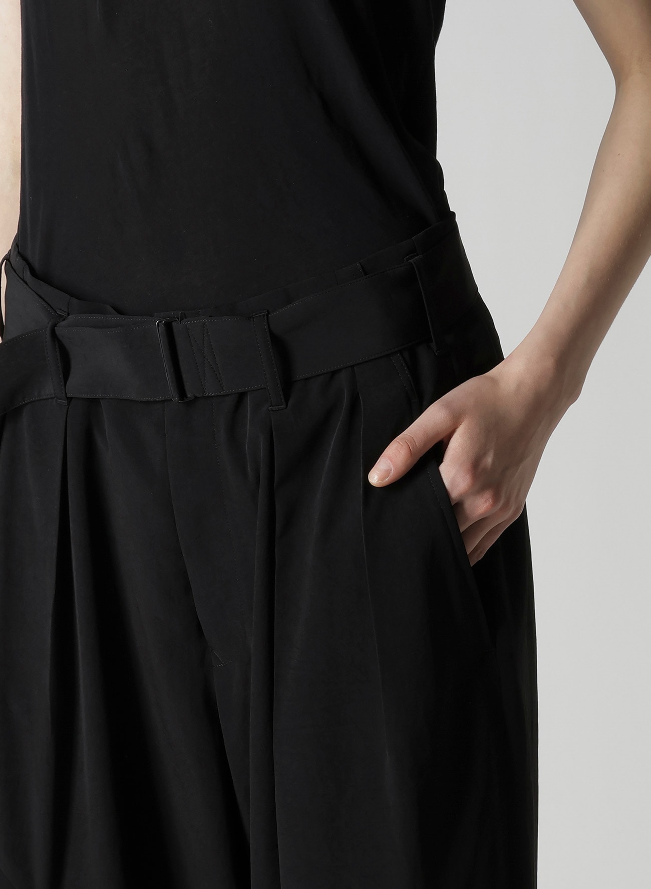 TA/PE CREPE DE CHINE R DRAPED WIDE PANTS