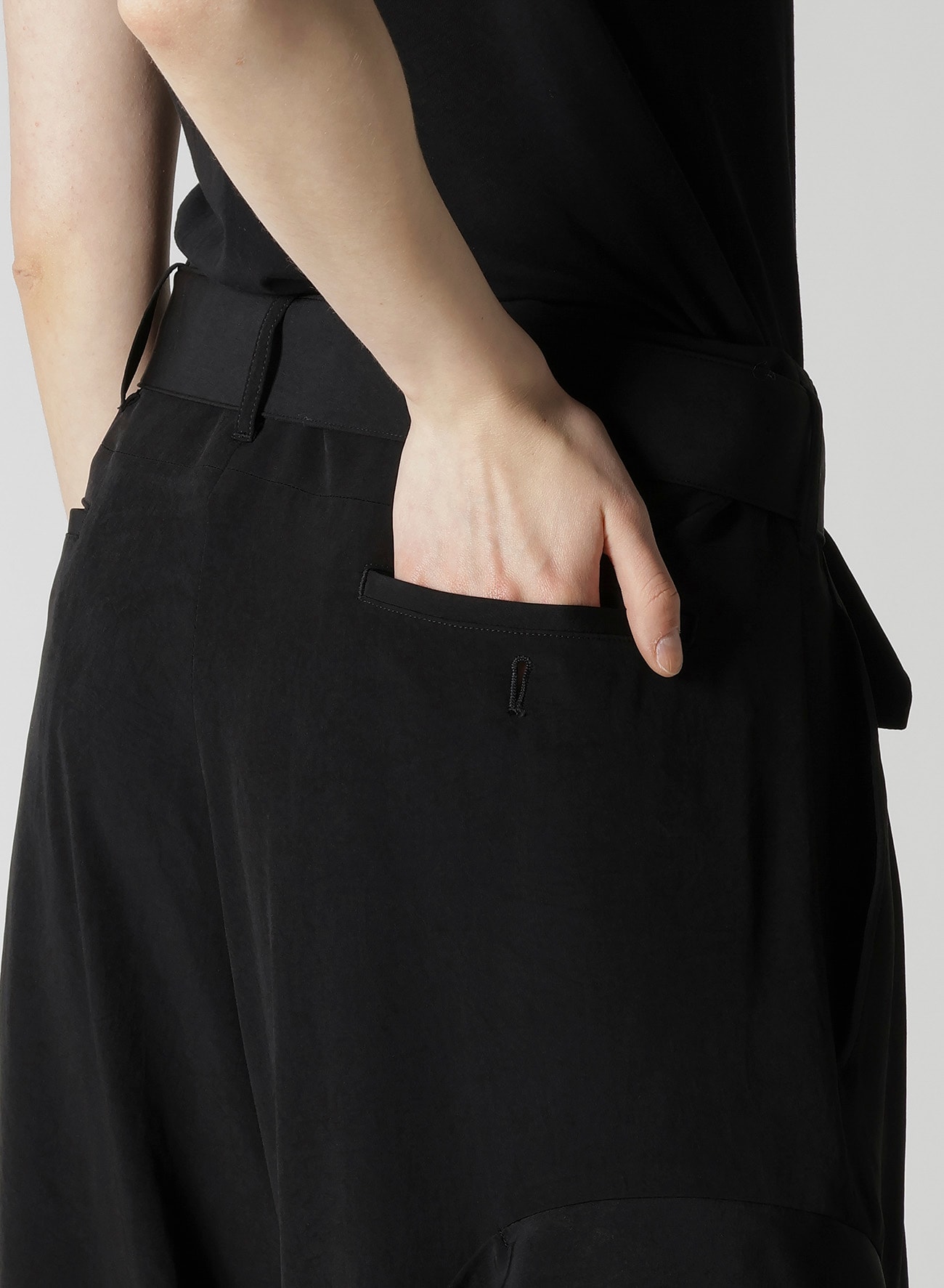 TA/PE CREPE DE CHINE R DRAPED WIDE PANTS