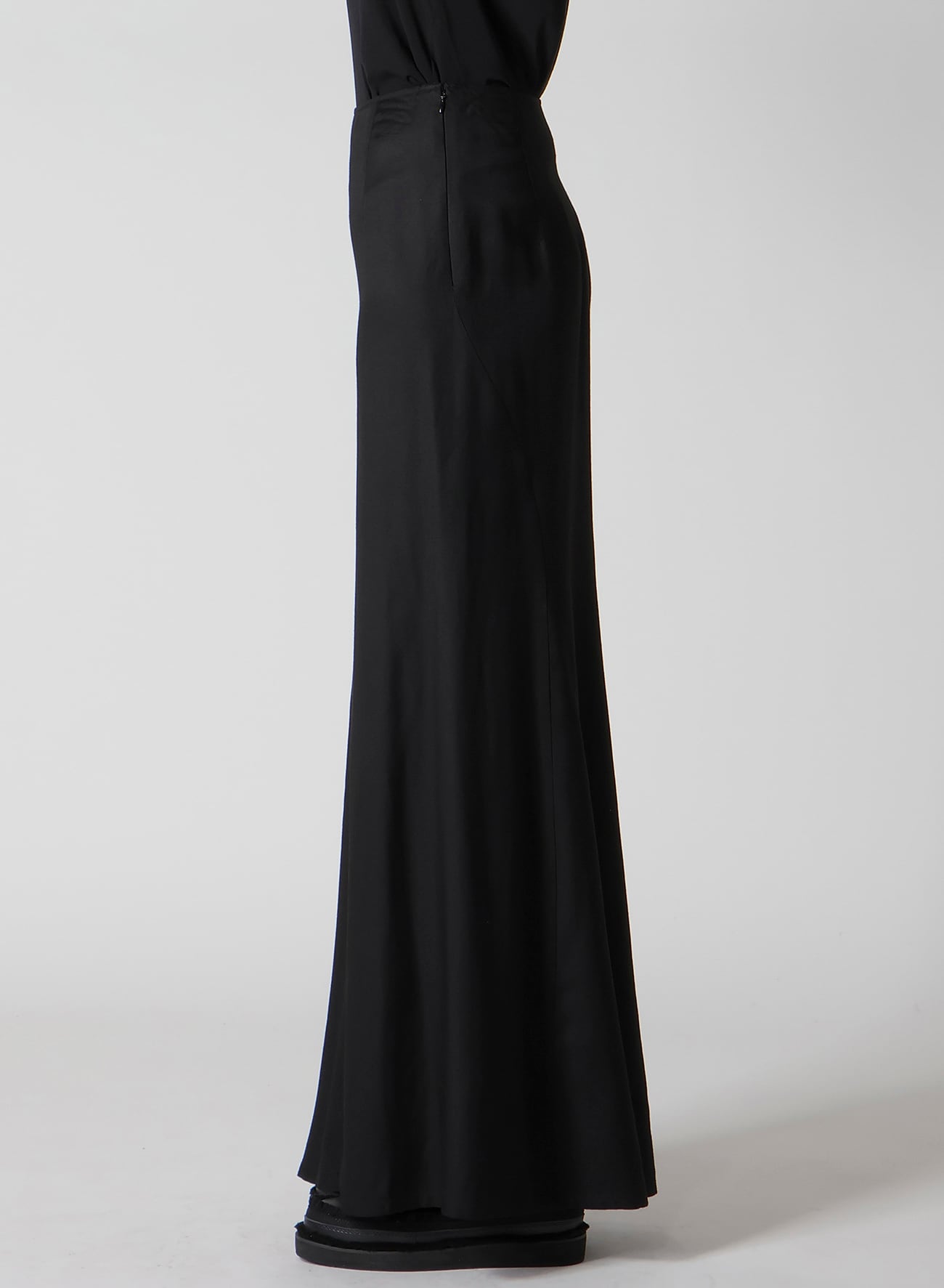 VISCOSE TWILL DIAGONAL CUTTING LONG SKIRT