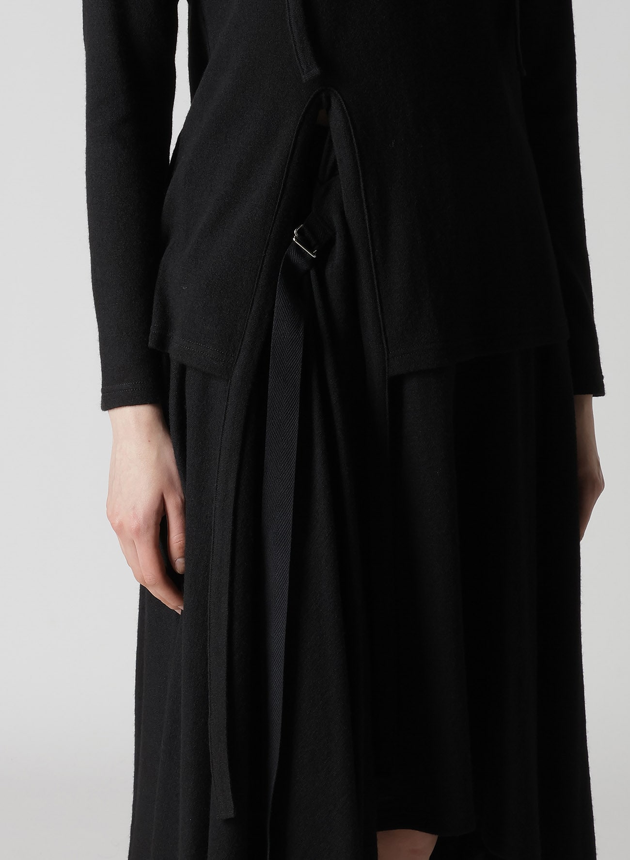 WOOL LIGHT MILLING SINGLE STRAP HOODIE PO