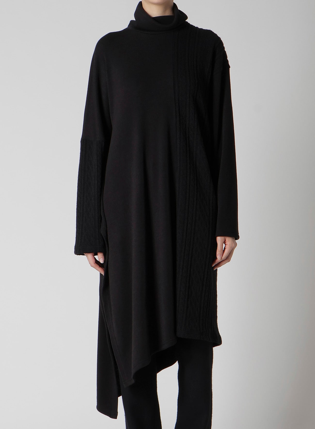 INTERLOCK PANELED HIGH NECK PO