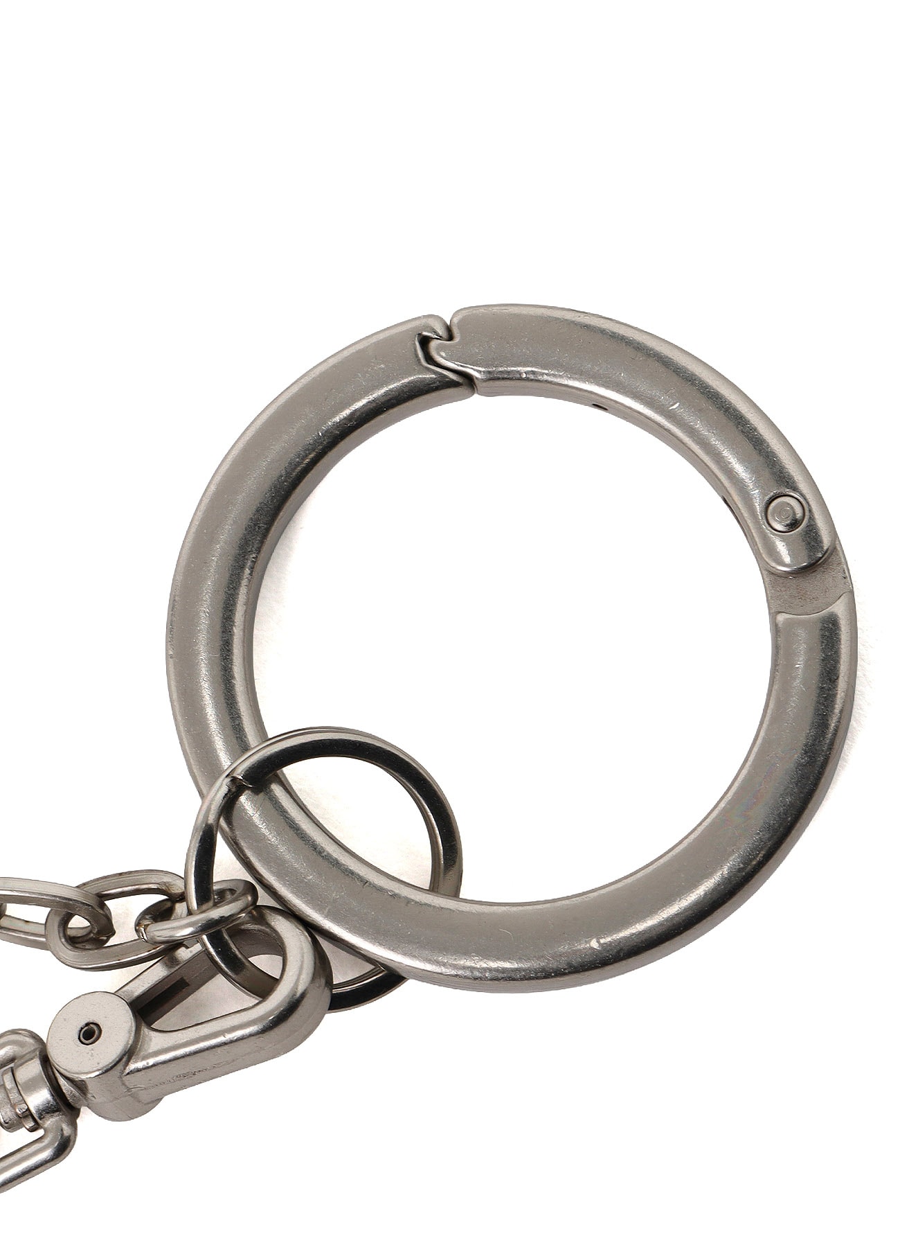 KEYCHAIN WITH REGULATION