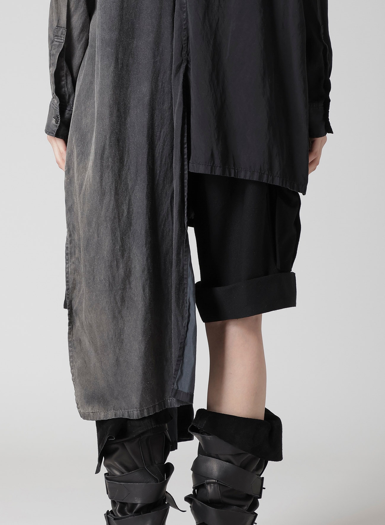 Cu/C BLEACHED SATIN KNOT DETAIL BLOUSE