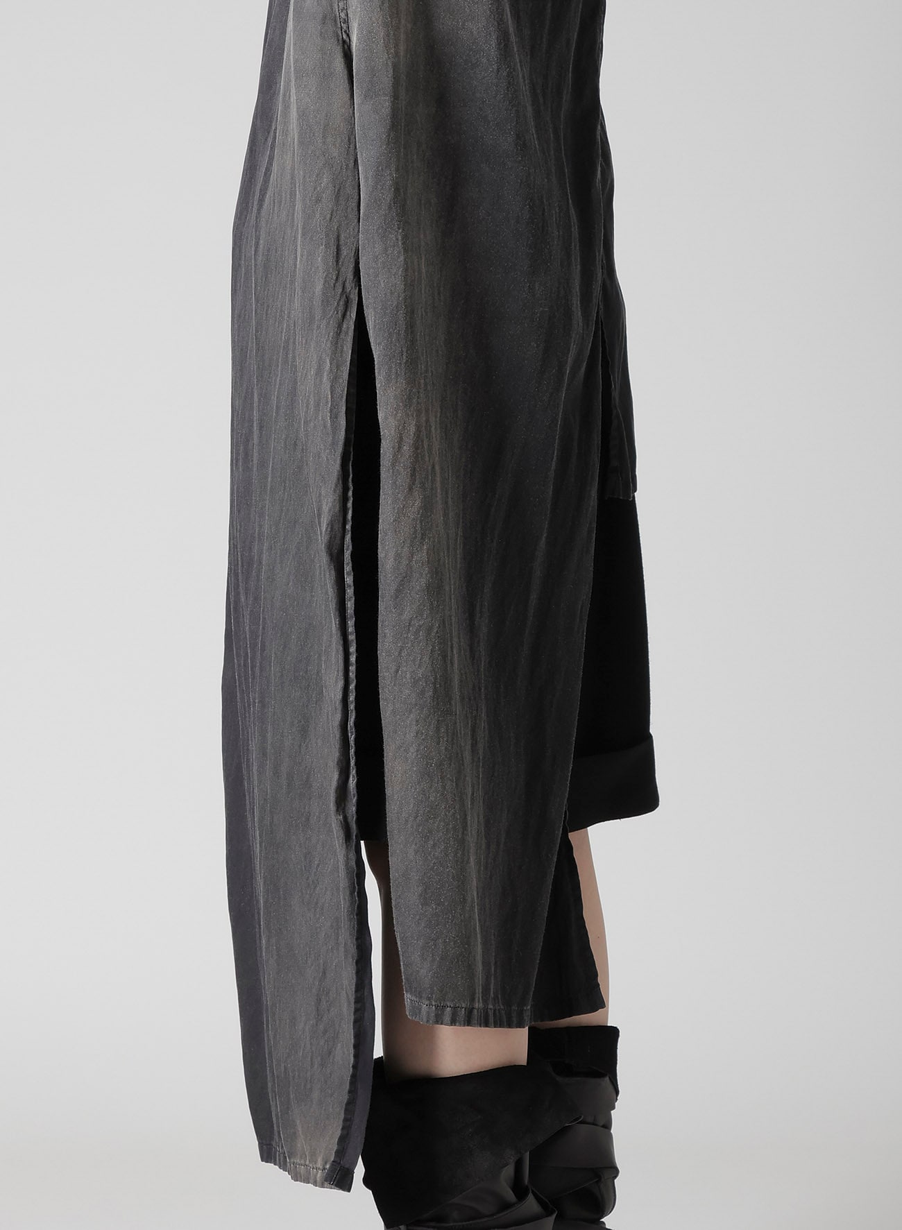 Cu/C BLEACHED SATIN KNOT DETAIL BLOUSE