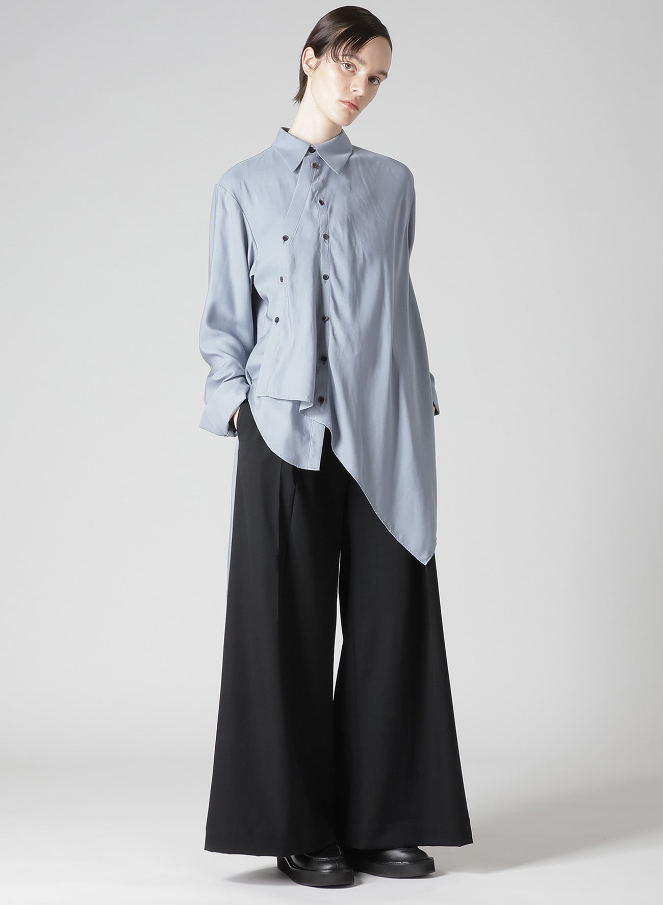 Ry LAWN UNBALANCE DRAPED BLOUSE