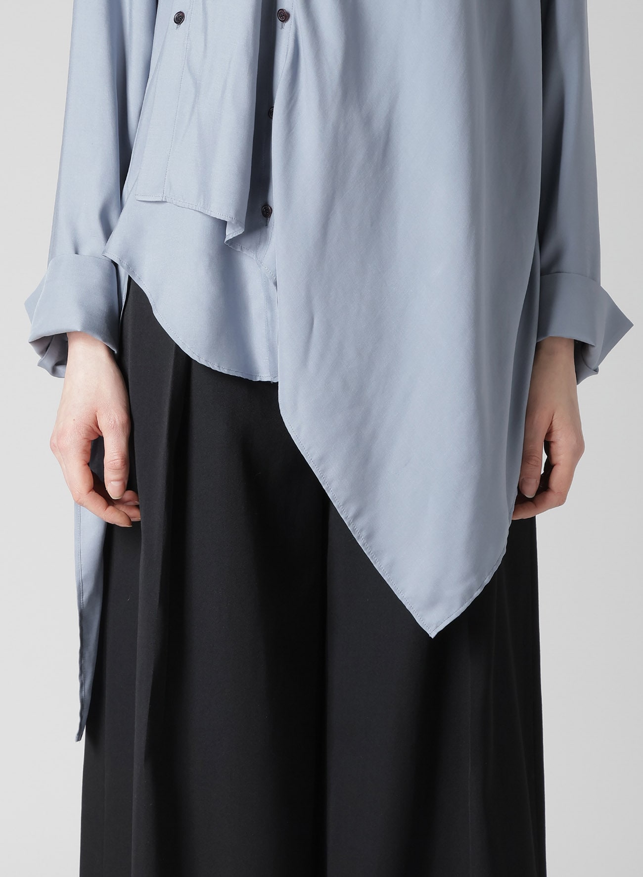 Ry LAWN UNBALANCE DRAPED BLOUSE
