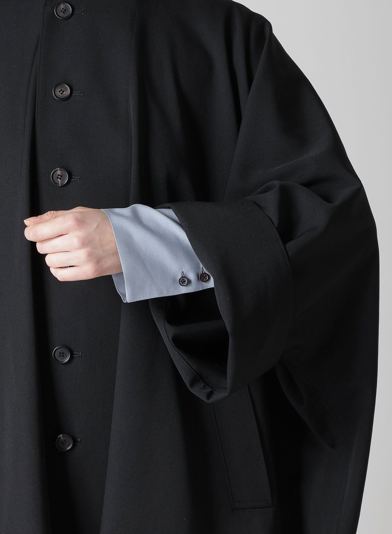 GABARDINE HIGH NECK COAT