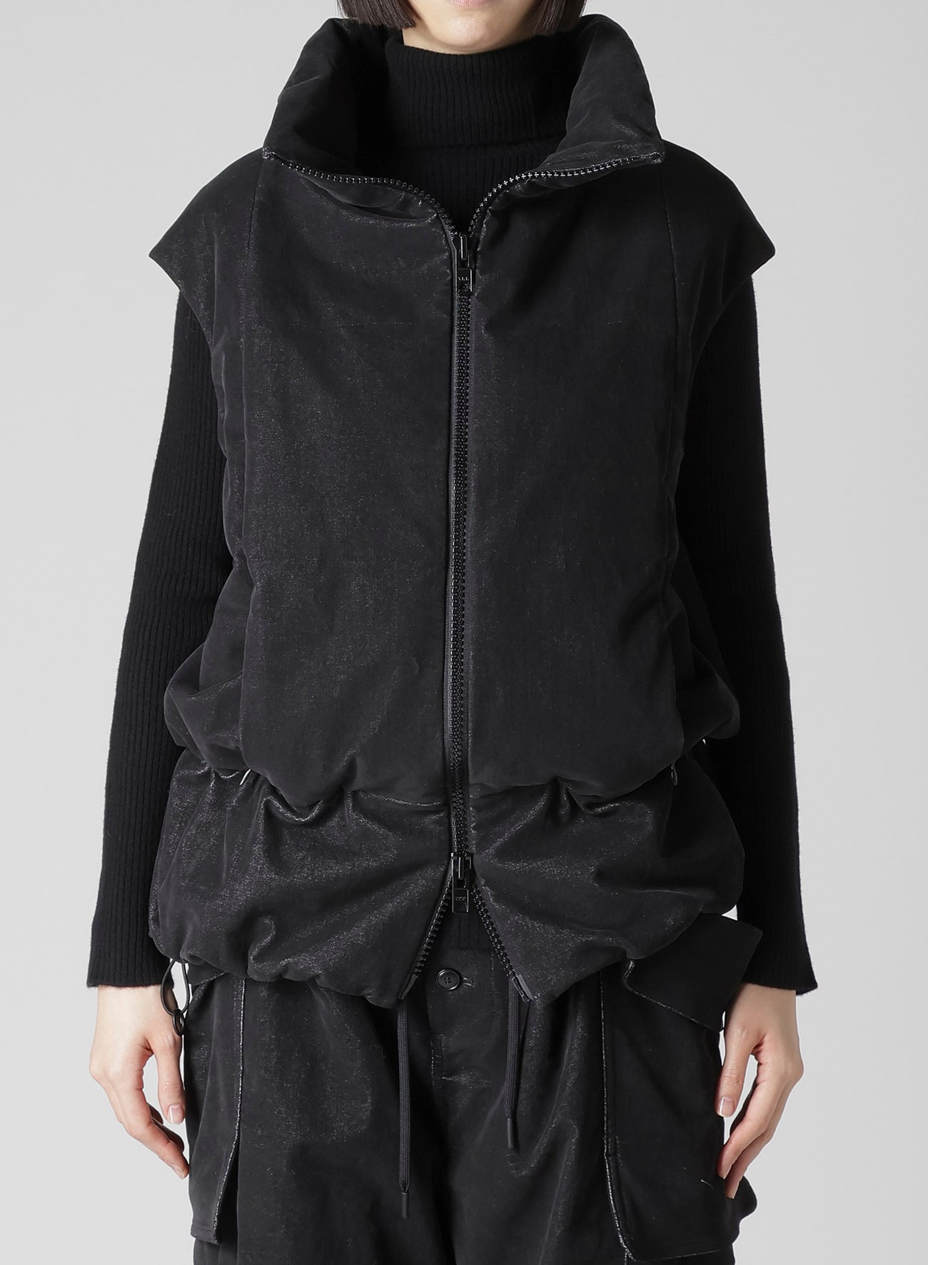 STRETCHED VELVET PADDED VEST