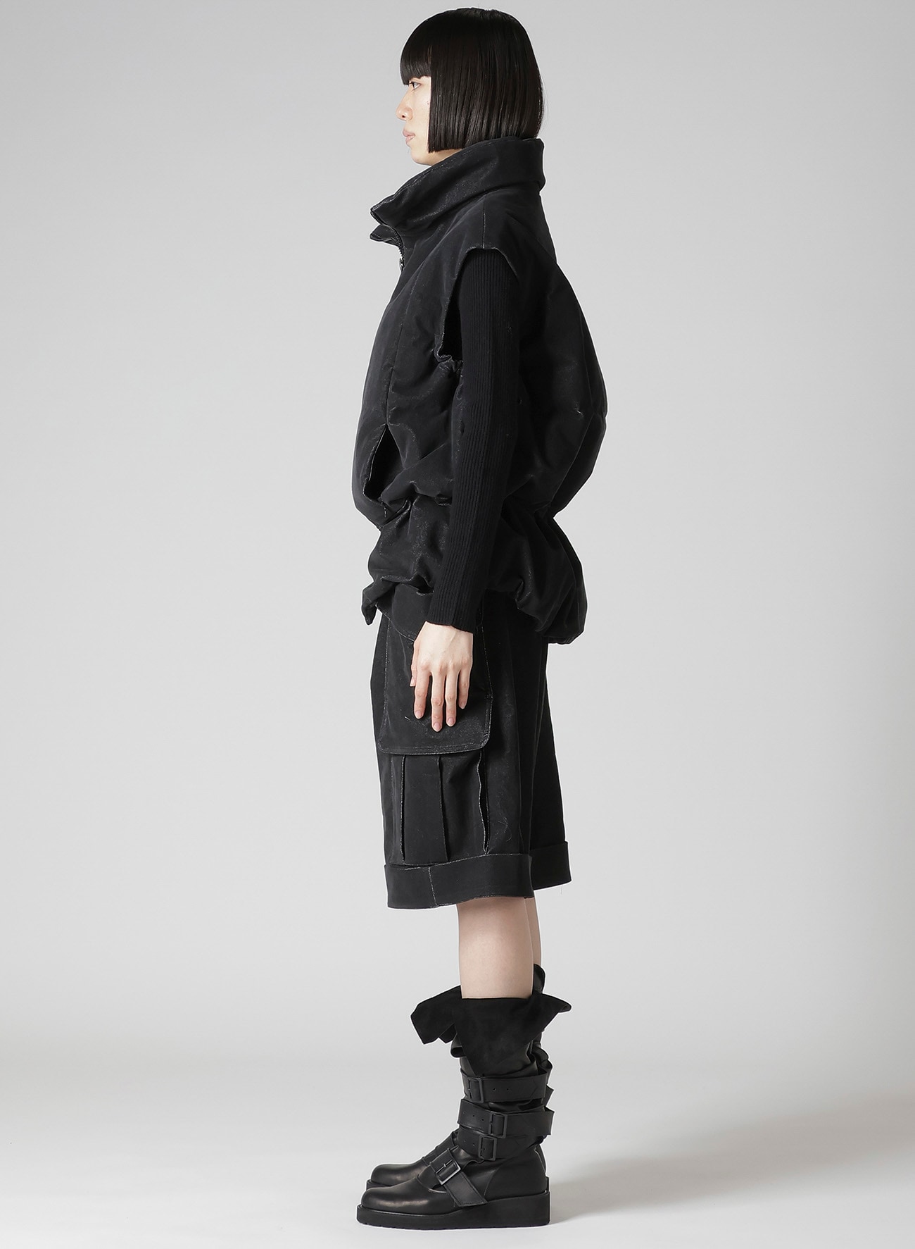 STRETCHED VELVET PADDED VEST