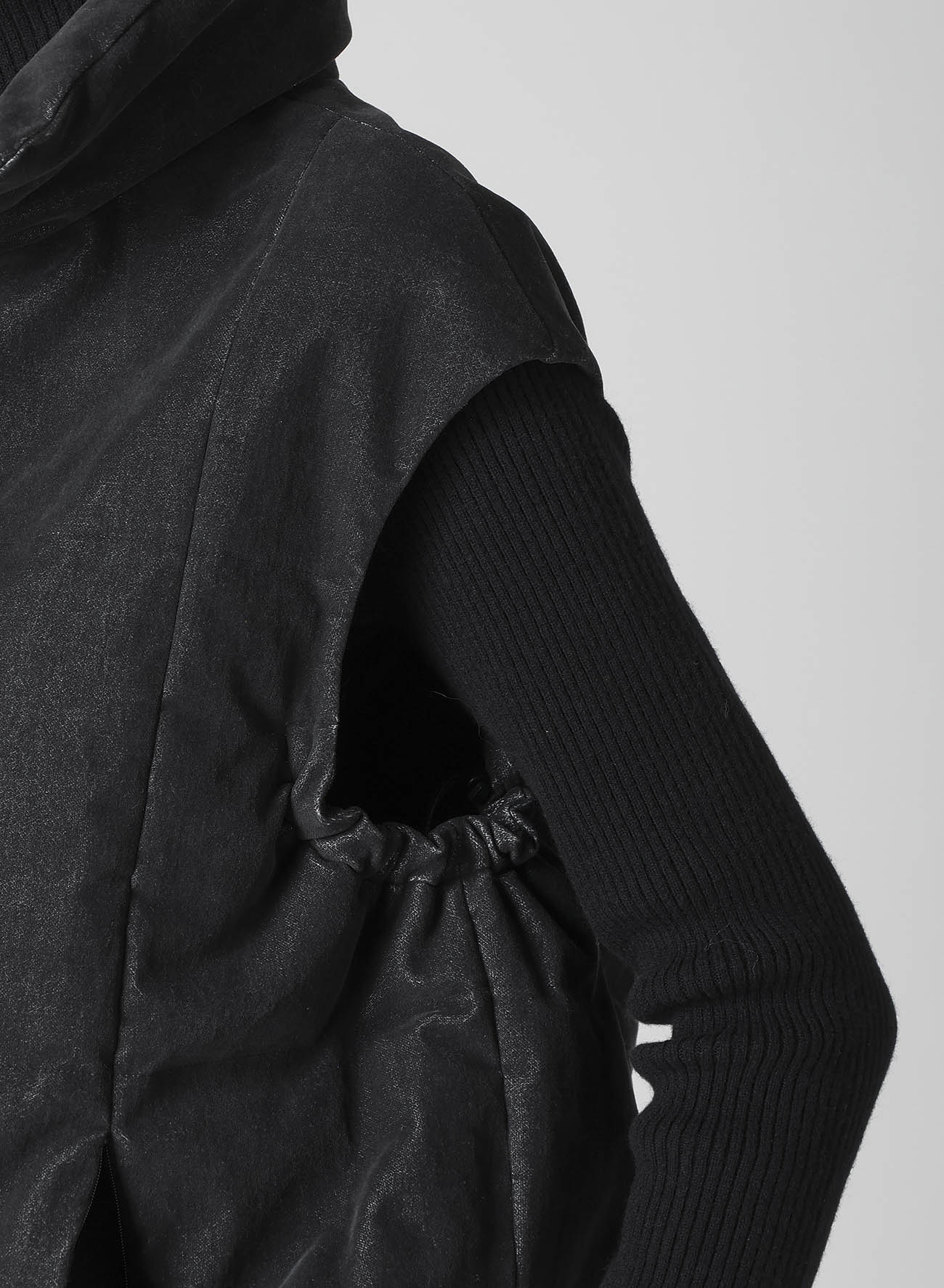 STRETCHED VELVET PADDED VEST