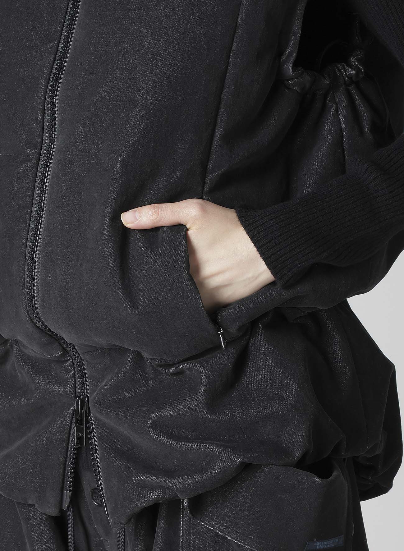 STRETCHED VELVET PADDED VEST