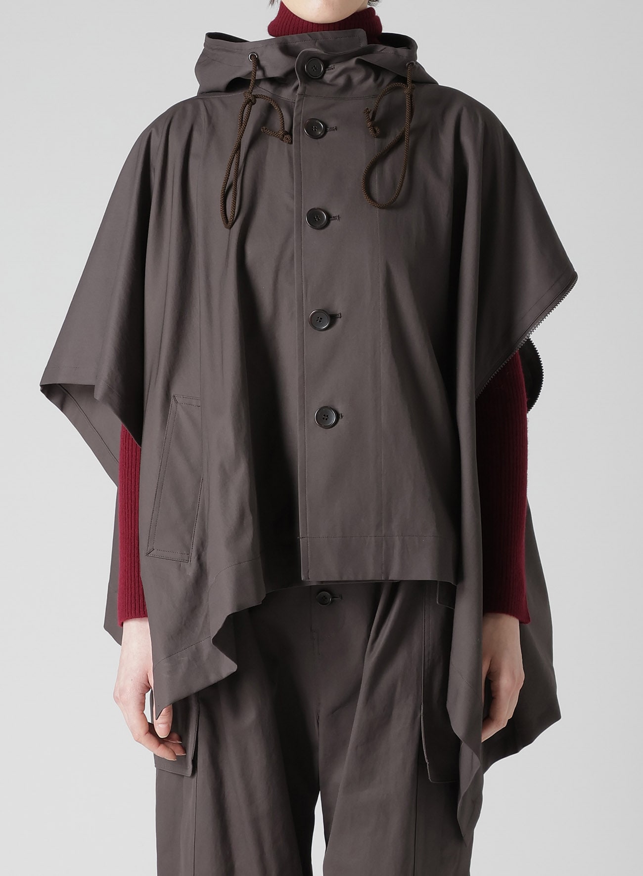 HIGH-TWISTED GABARDINE HODDED CAPE COAT