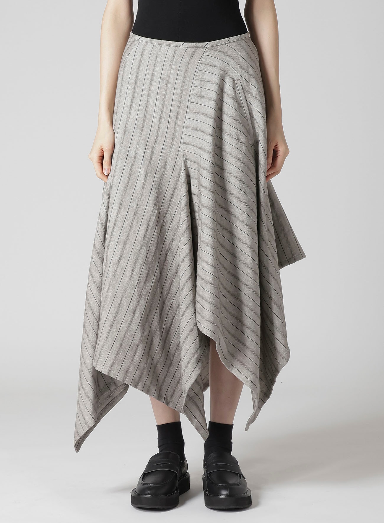C/Li STRIPE ASYMMETRIC SKIRT