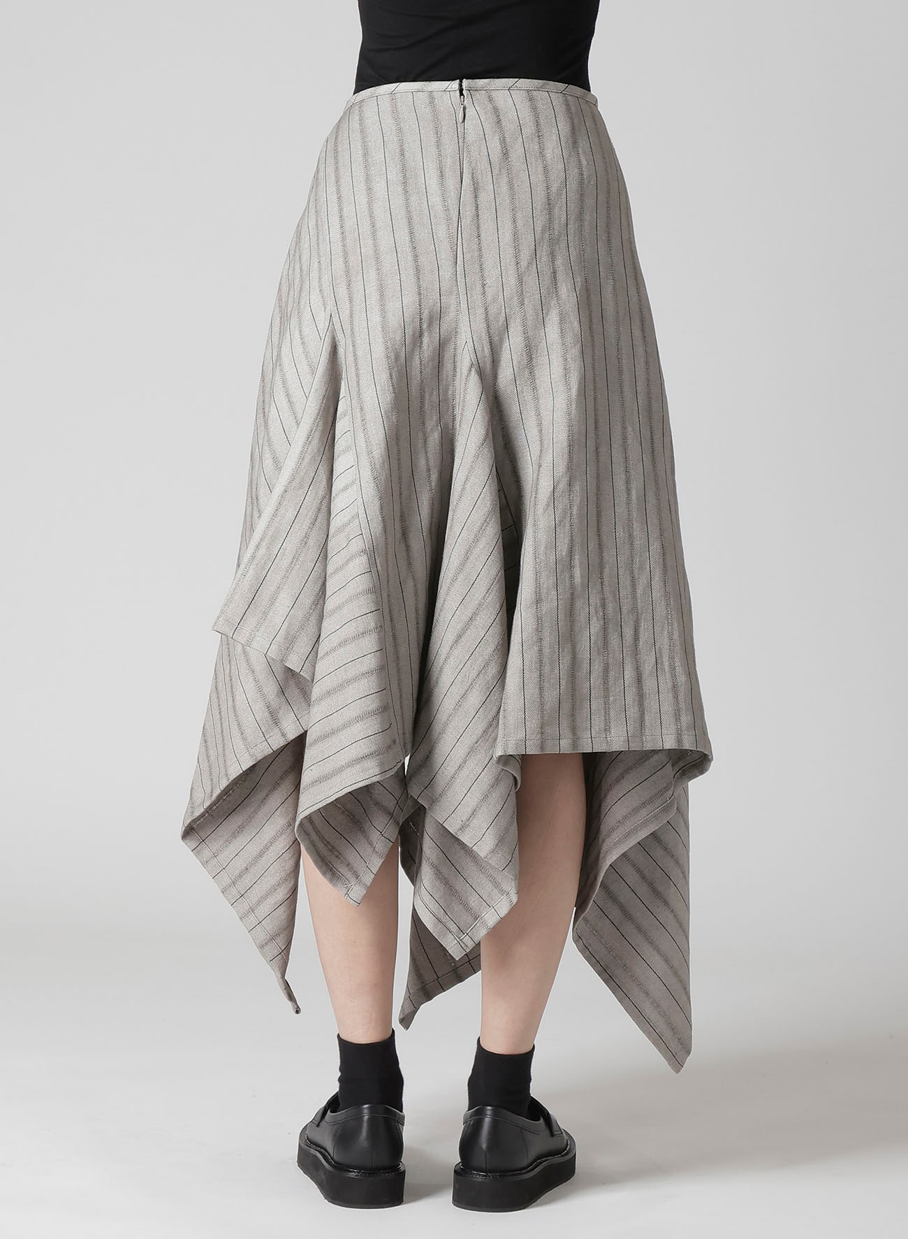 C/Li STRIPE ASYMMETRIC SKIRT