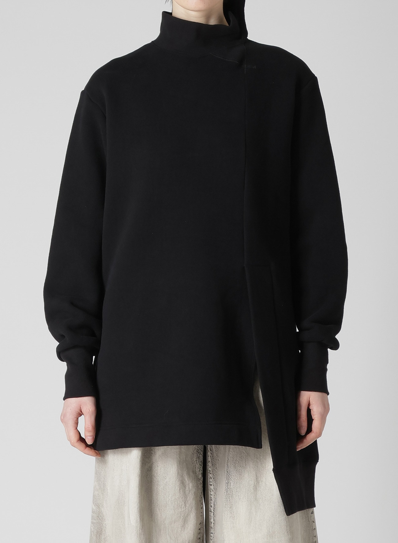 Liy/C BRUSHED FRENCH TERRY PANELED HIGH-NECK PULLOVER