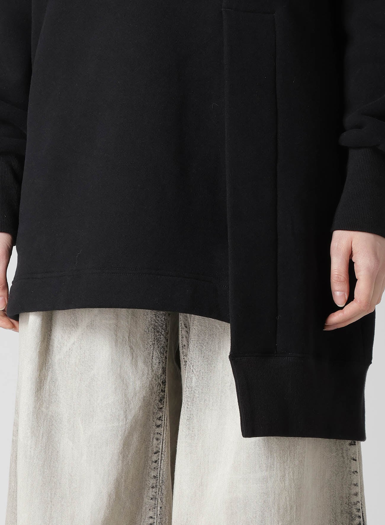 Liy/C BRUSHED FRENCH TERRY PANELED HIGH-NECK PULLOVER
