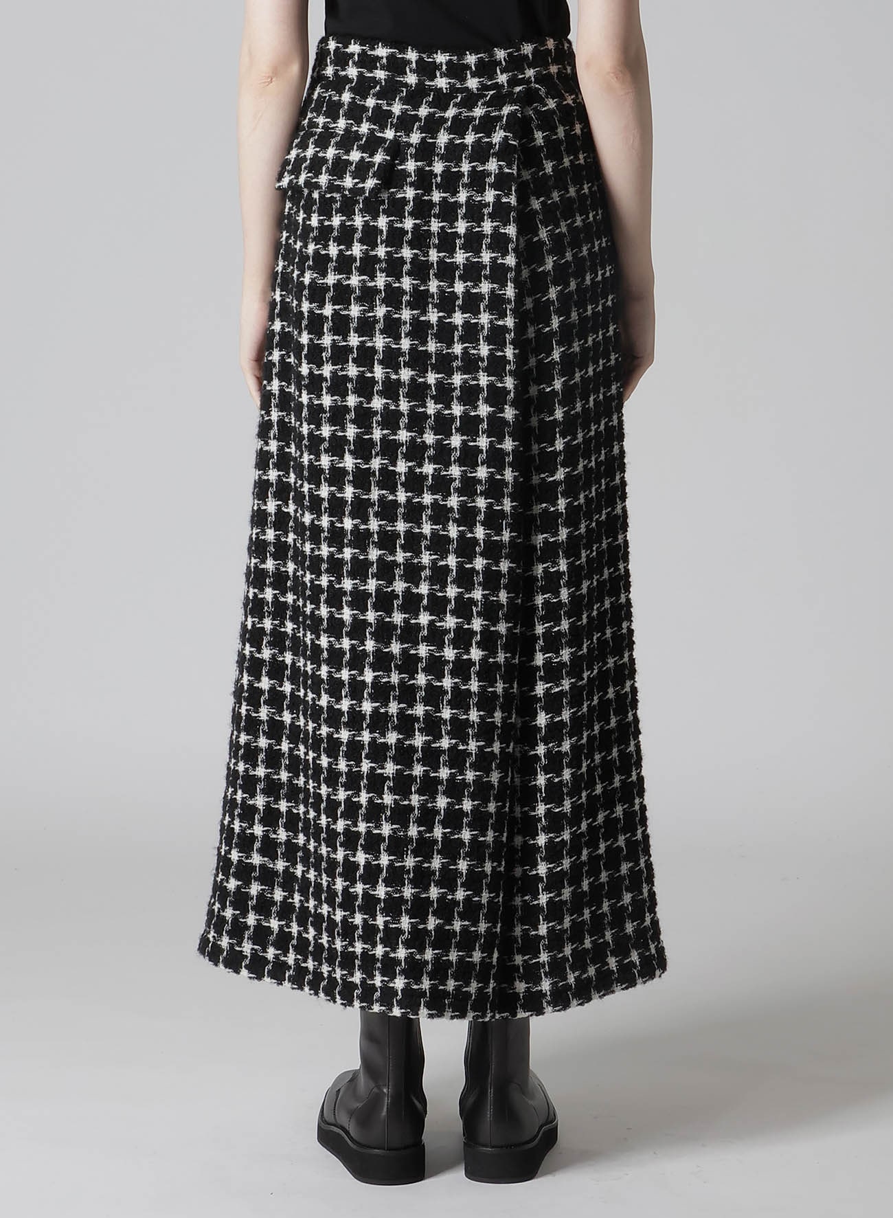 B&W HOUNDSTOOTH TUCK FLARED PANTS