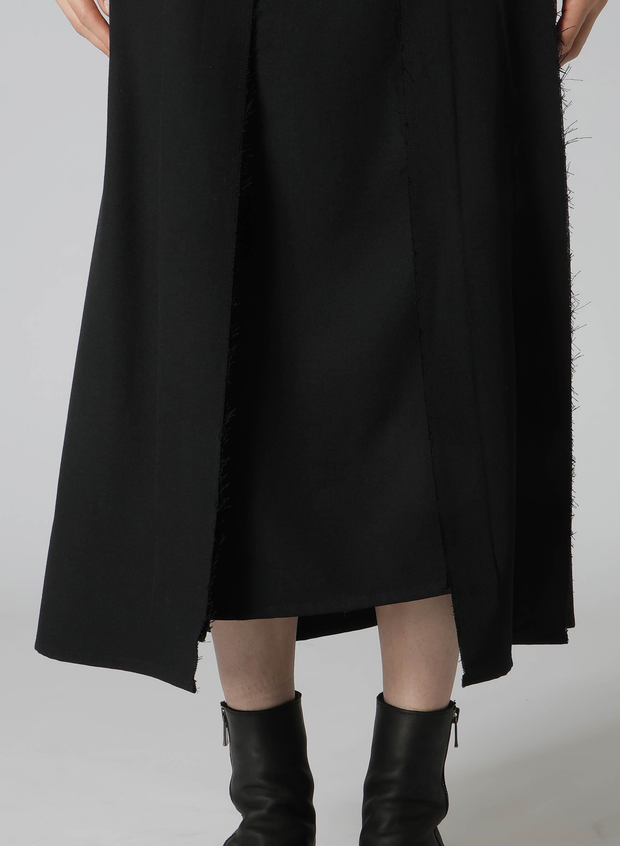 2/60 WOOL GABARDINE PANELED PLEATED SKIRT A