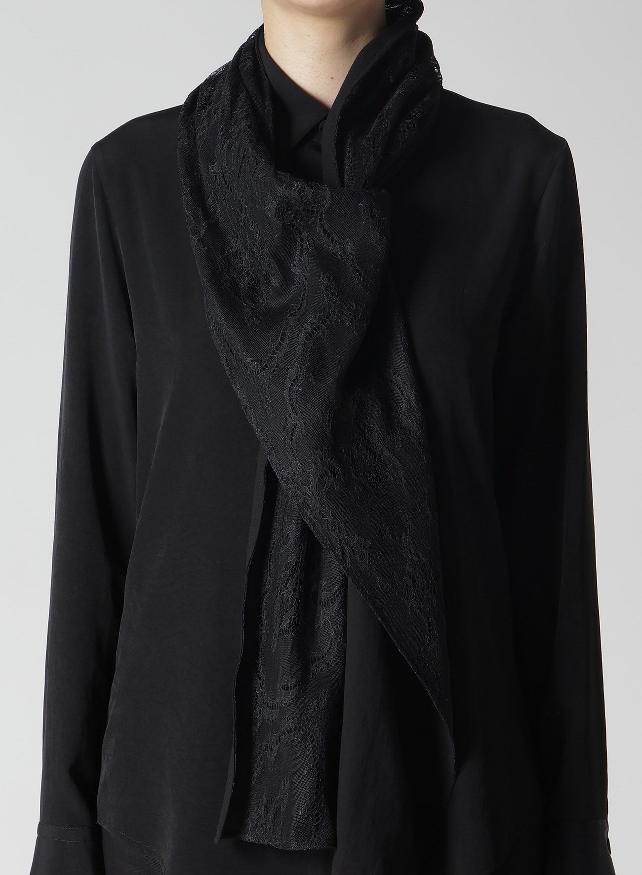 TA/PE CREPE DE CHINE STOLE DETAIL BLOUSE