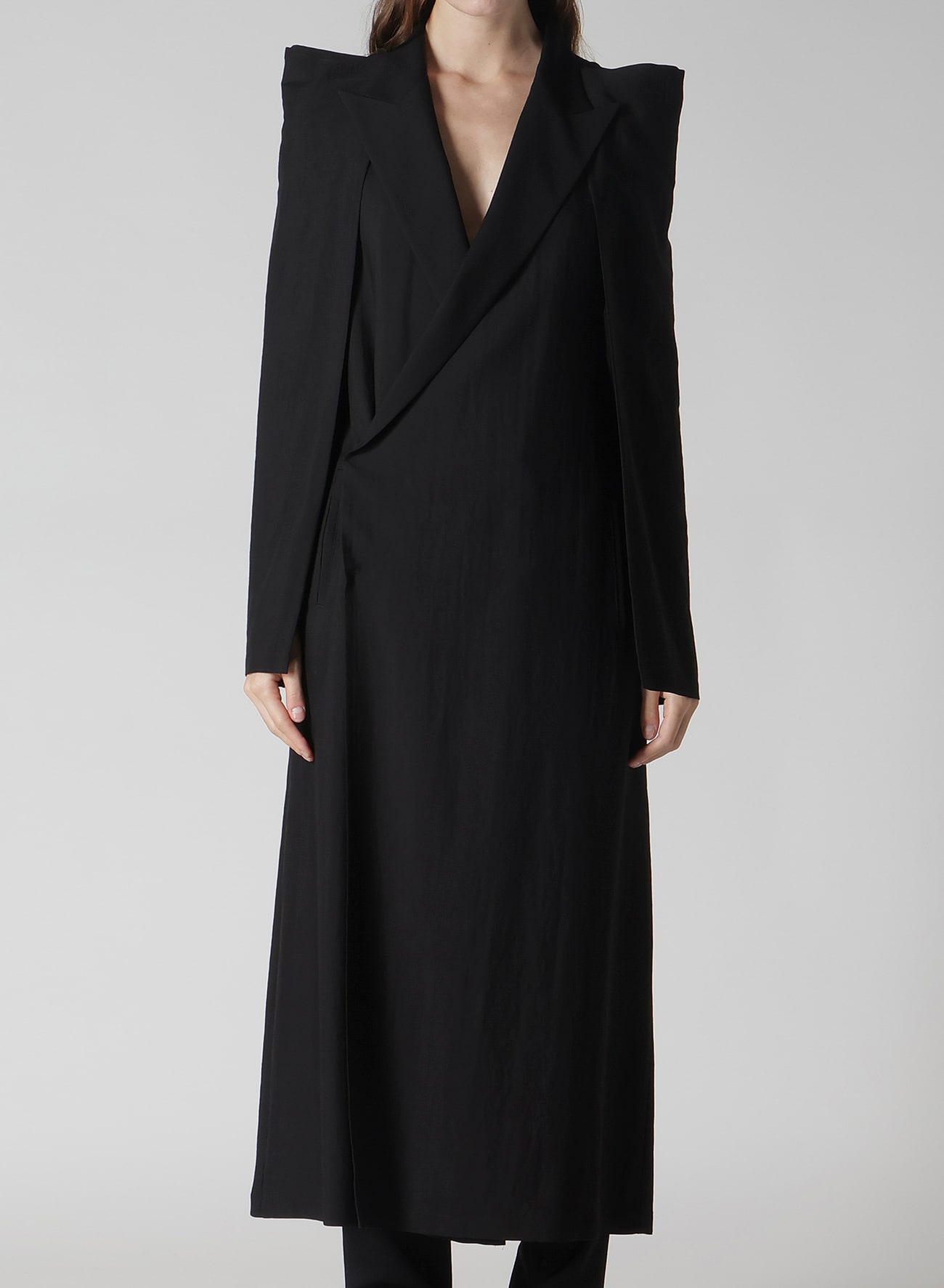 Cu/W HIGH TWISTED GABARDINE BOX SILHOUETTE COAT