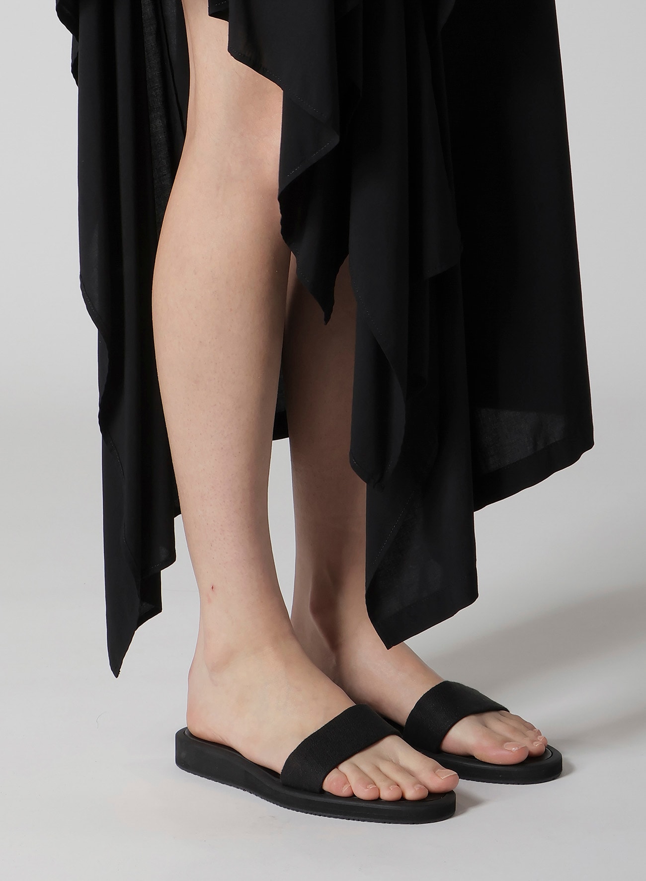 Ry LAWN BACK LACE UP DRAPED DRESS