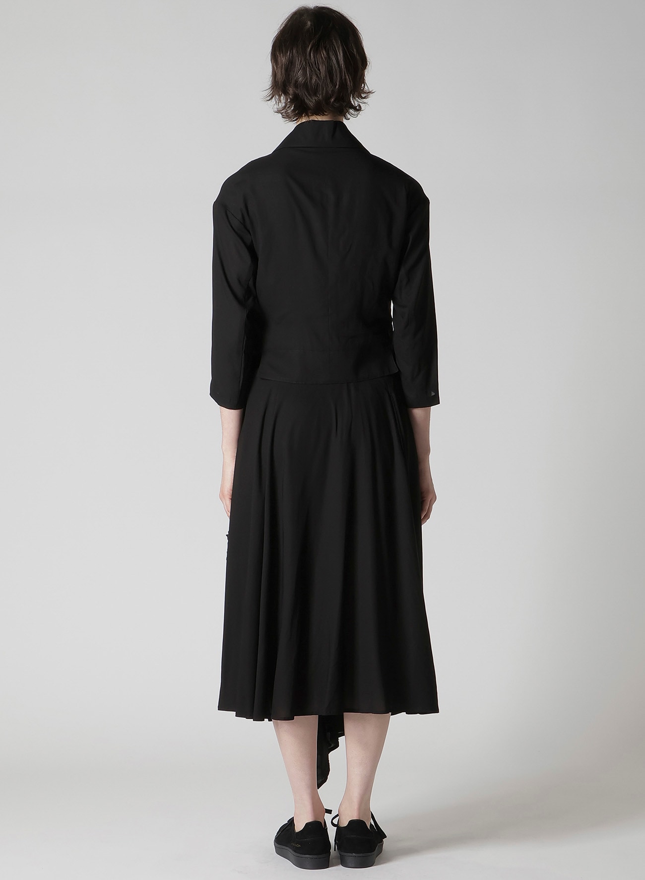 CUT-OUT COLLAR JACKET