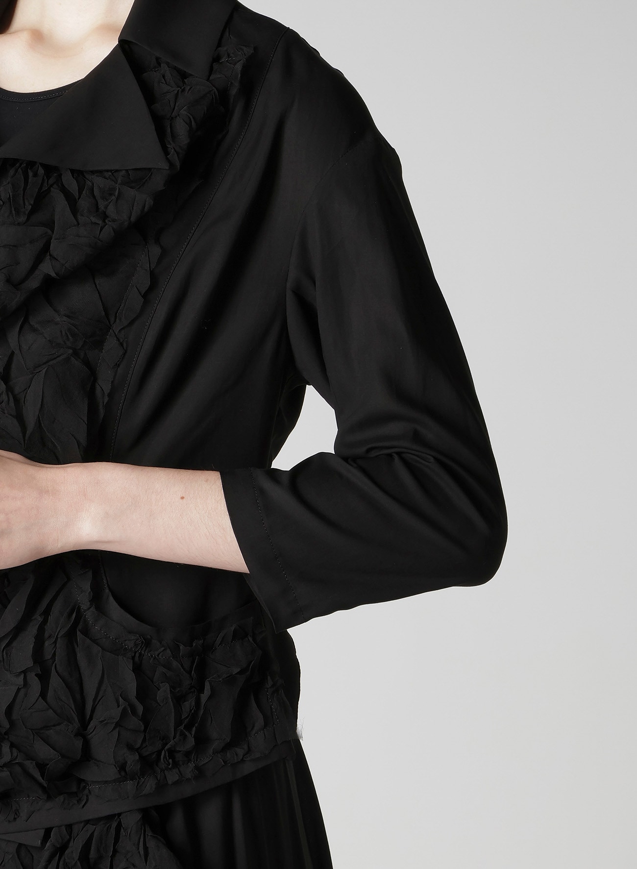 CUT-OUT COLLAR JACKET