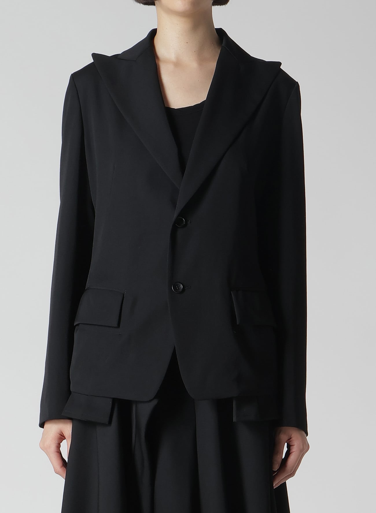 GABARDINE PLEATS DETAIL JACKET