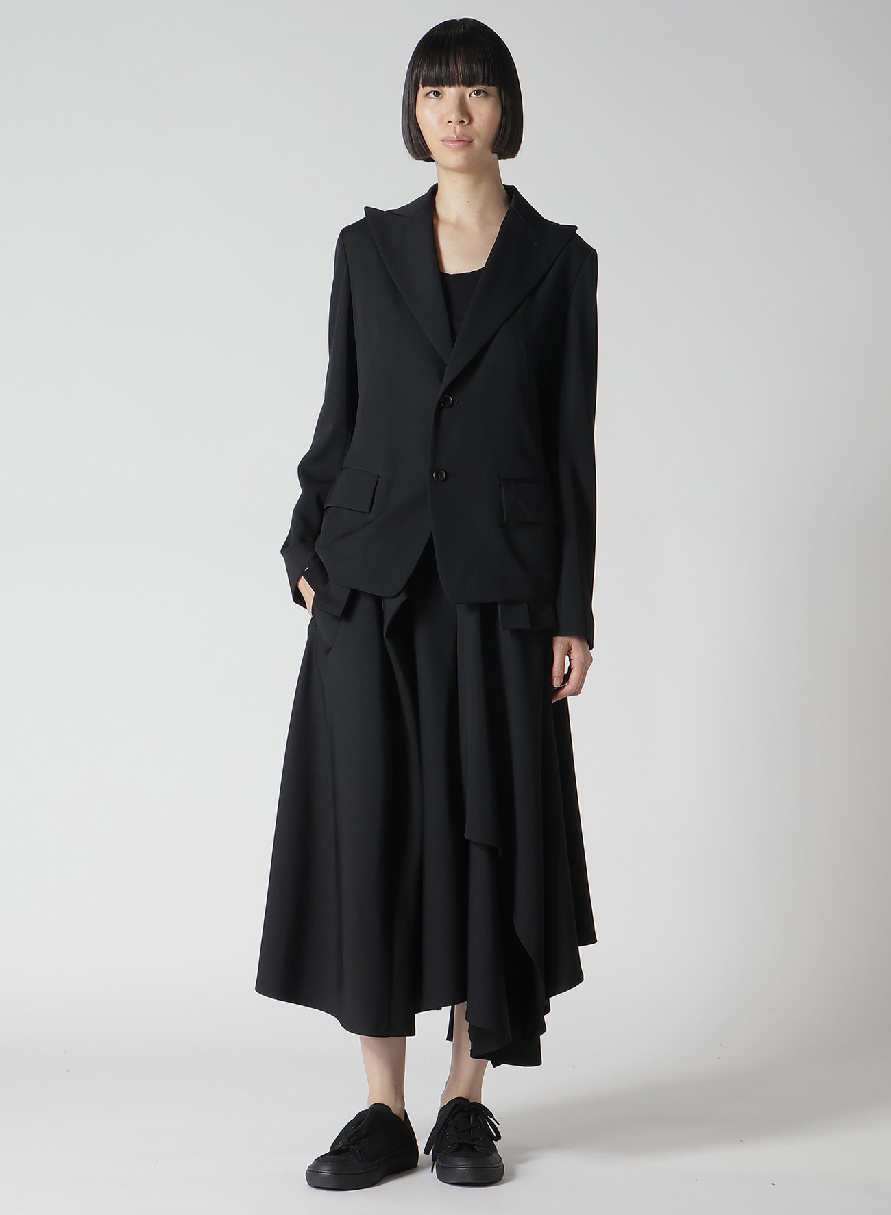 GABARDINE PLEATS DETAIL JACKET