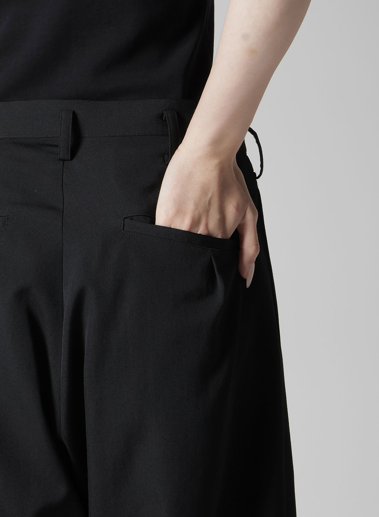 GABARDINE CROPPED PANTS