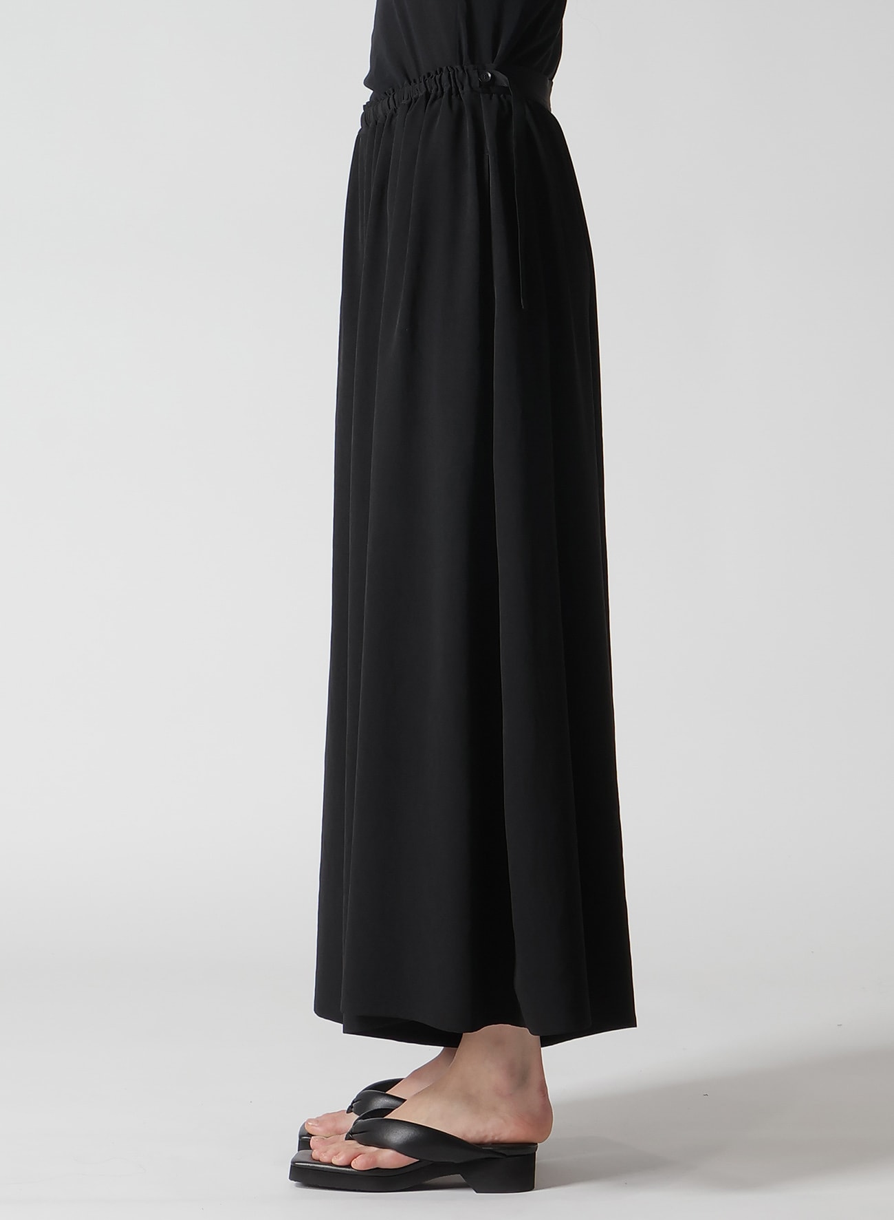 TA/PE CREPE DE CHINE SKIRT-LIKE GATHER PANTS