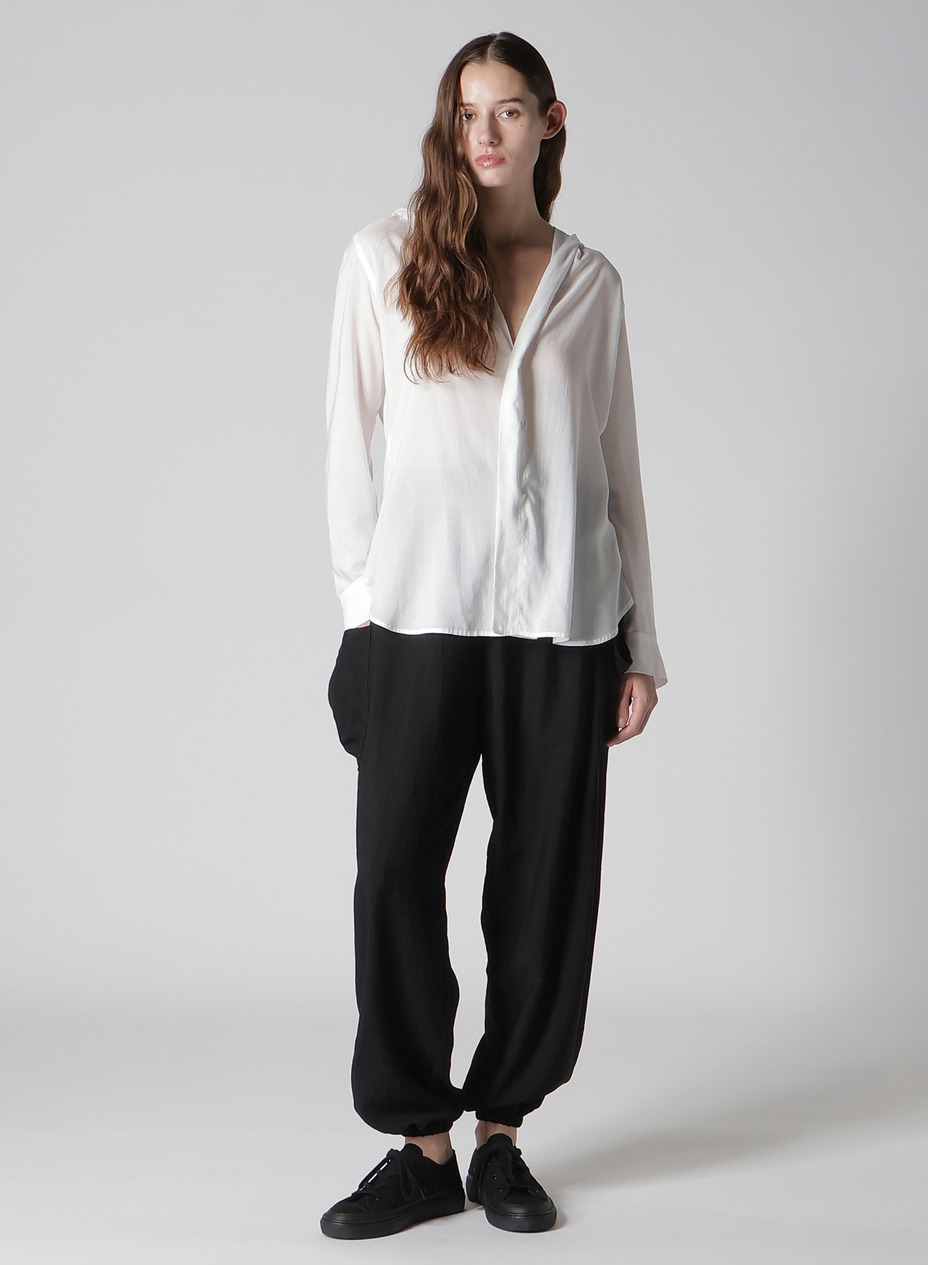 Cu/W HIGH TWISTED GABARDINE RELAXED FIT PANTS