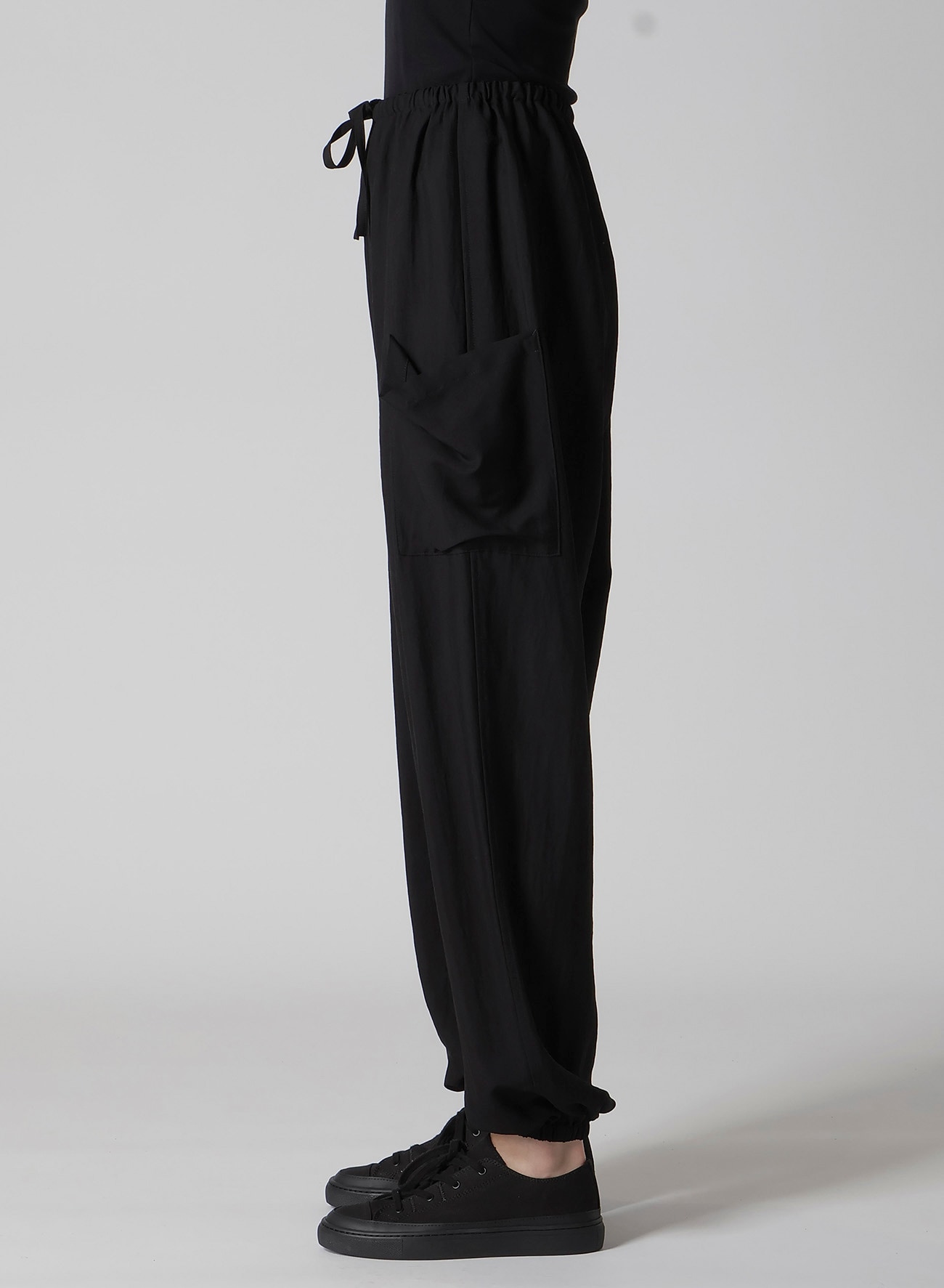 Cu/W HIGH TWISTED GABARDINE RELAXED FIT PANTS