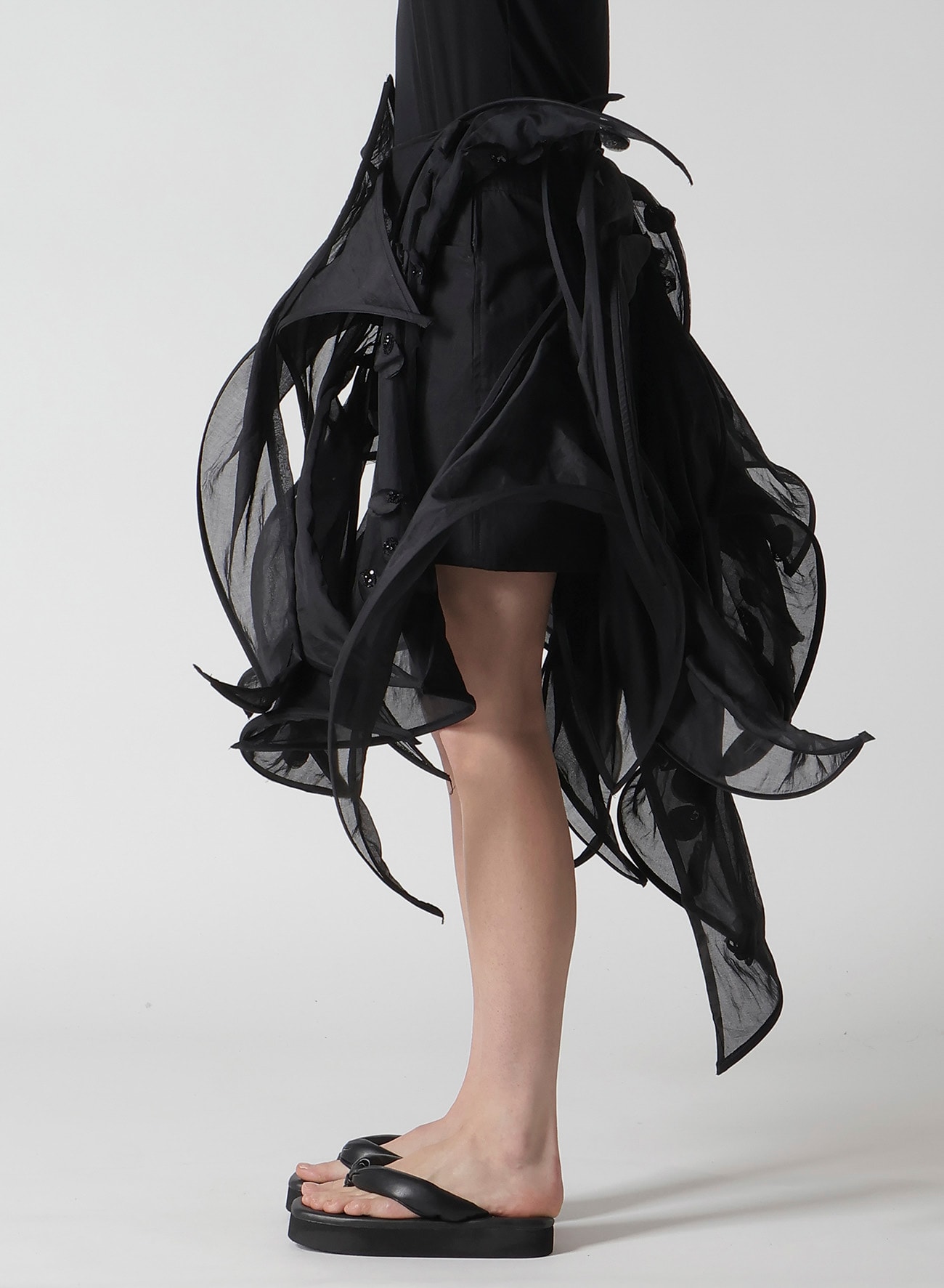 BUBBLES LACE WIRED SKIRT