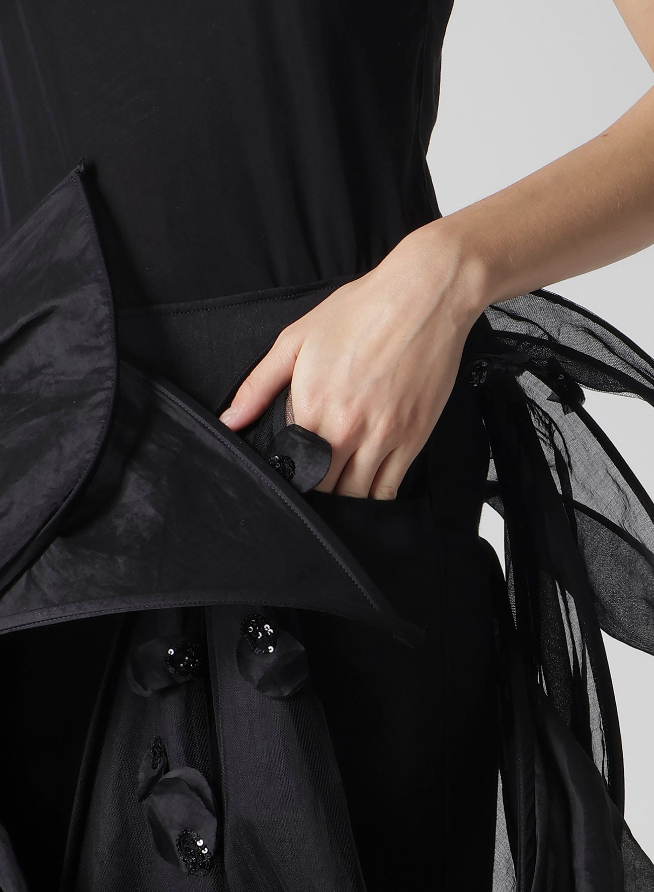 BUBBLES LACE WIRED SKIRT