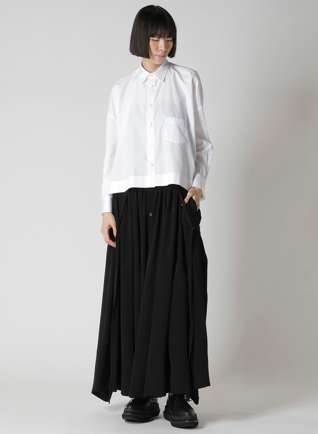 BROAD OVERSIZED BLOUSE