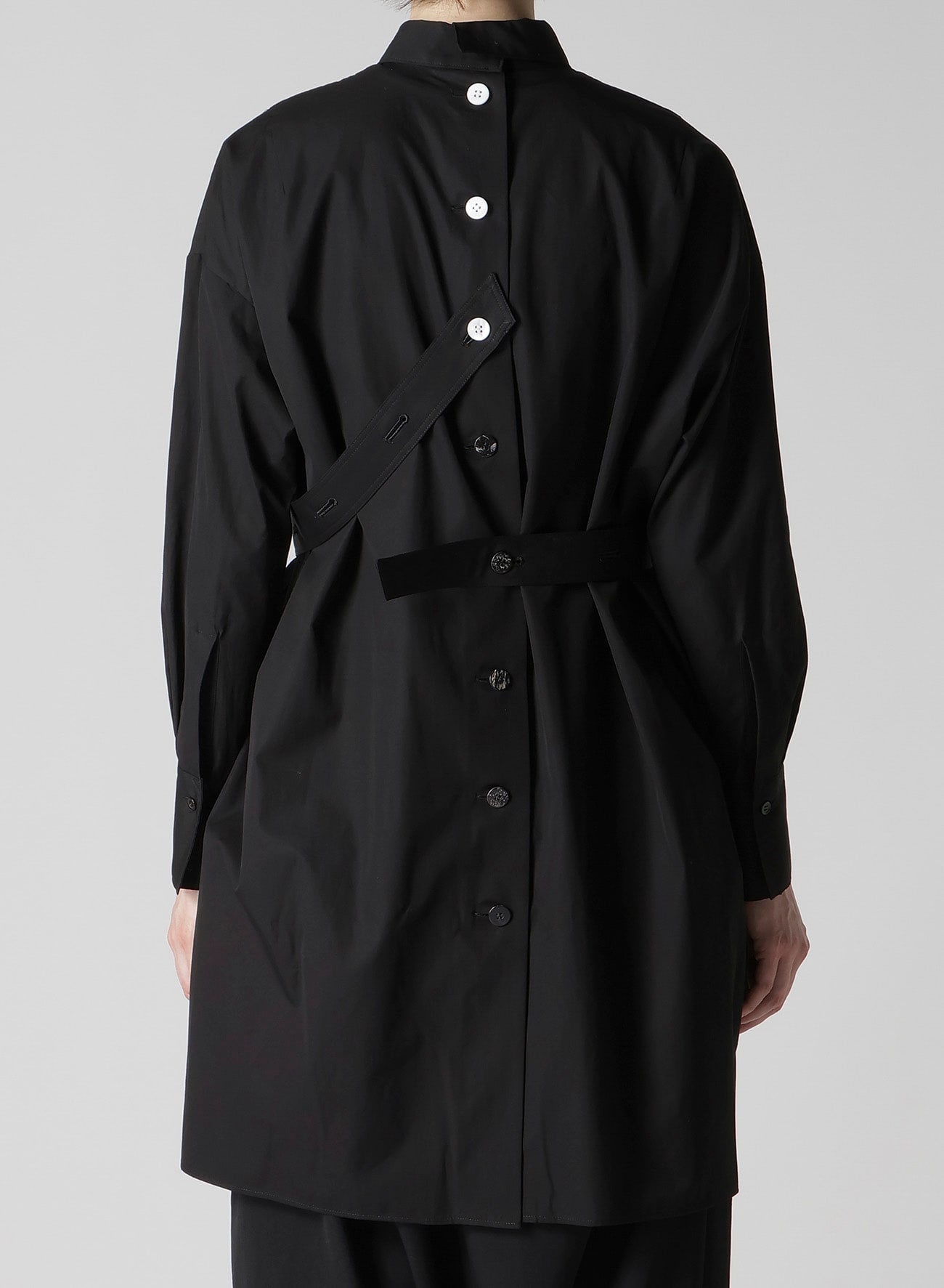 BROAD BUTTON DETAIL SHIRT